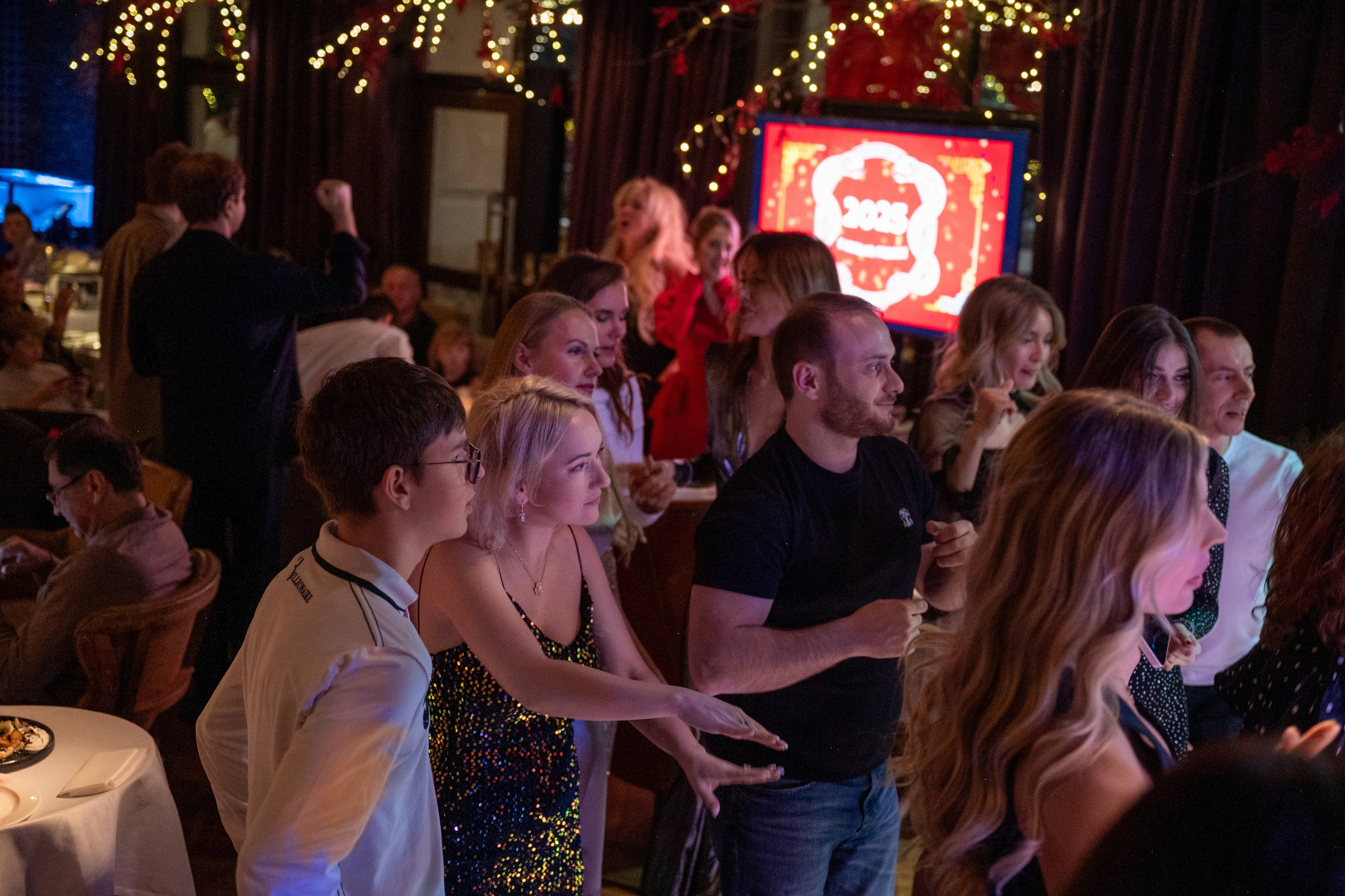 Новый год 2025 в ресторане Red Fox. Репортажный фотограф в Красной Поляне и Сочи Павлюченко Екатерина