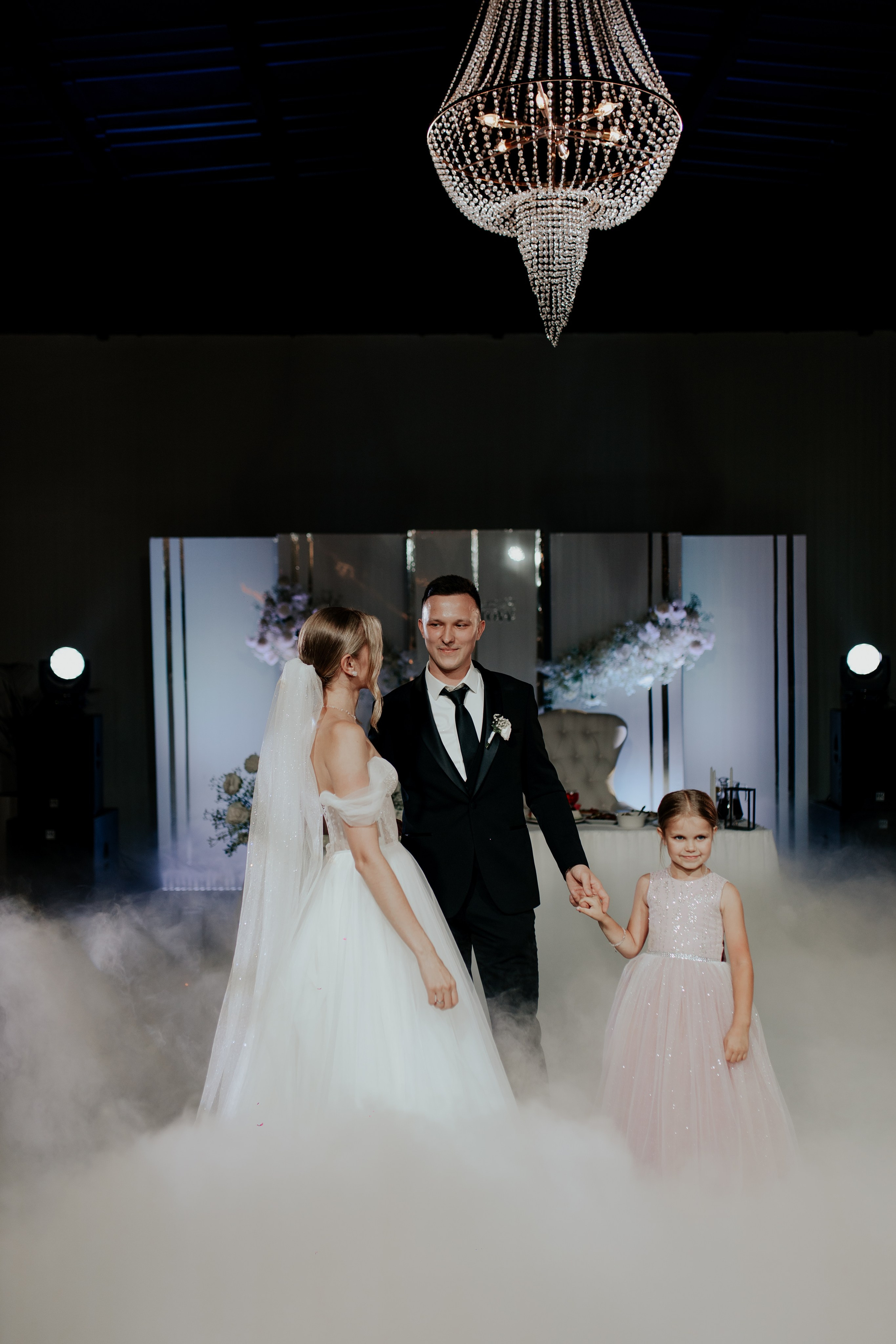 Свадебный банкет в Санкт-Петербурге — Трогательная фотосессия с родными и лавстори. Фотограф в Санкт-Петербурге Лиза Семченкова