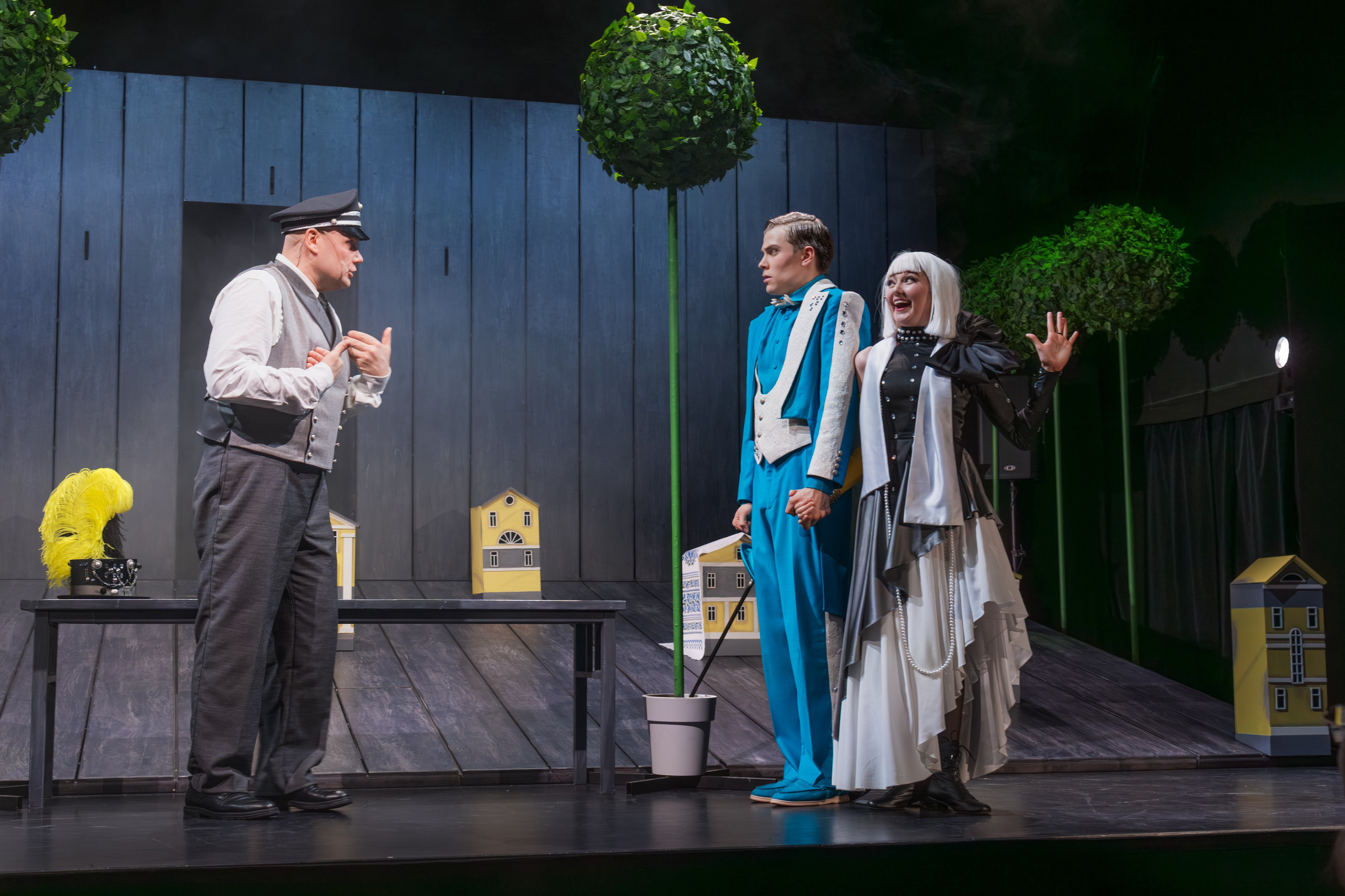 Театр Терезы Дуровой: Ревизор. Сайт фотографа Сергея Абрамова