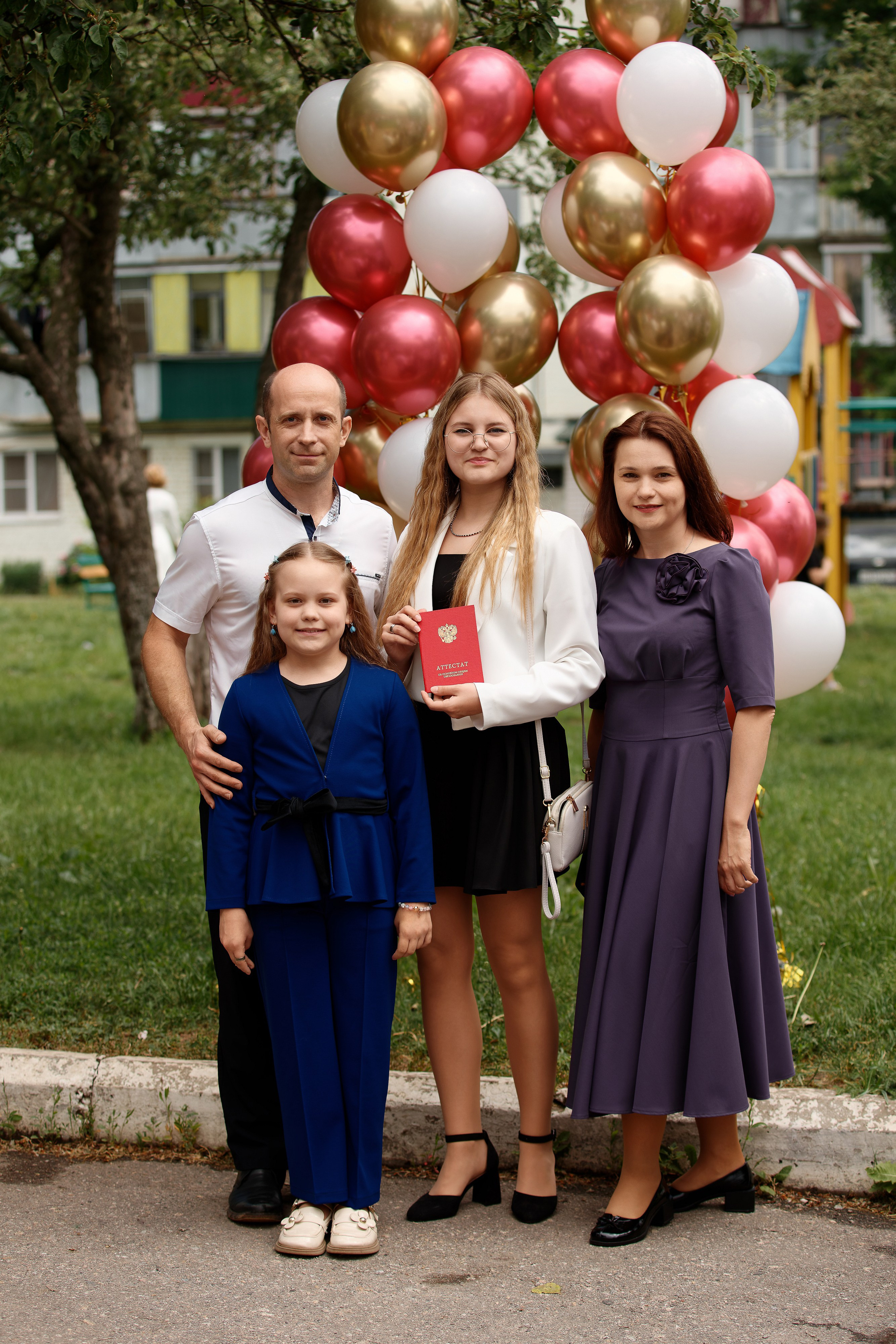 Вручение аттестатов Школа № 57. Семейный фотограф — Макс Белогрудов