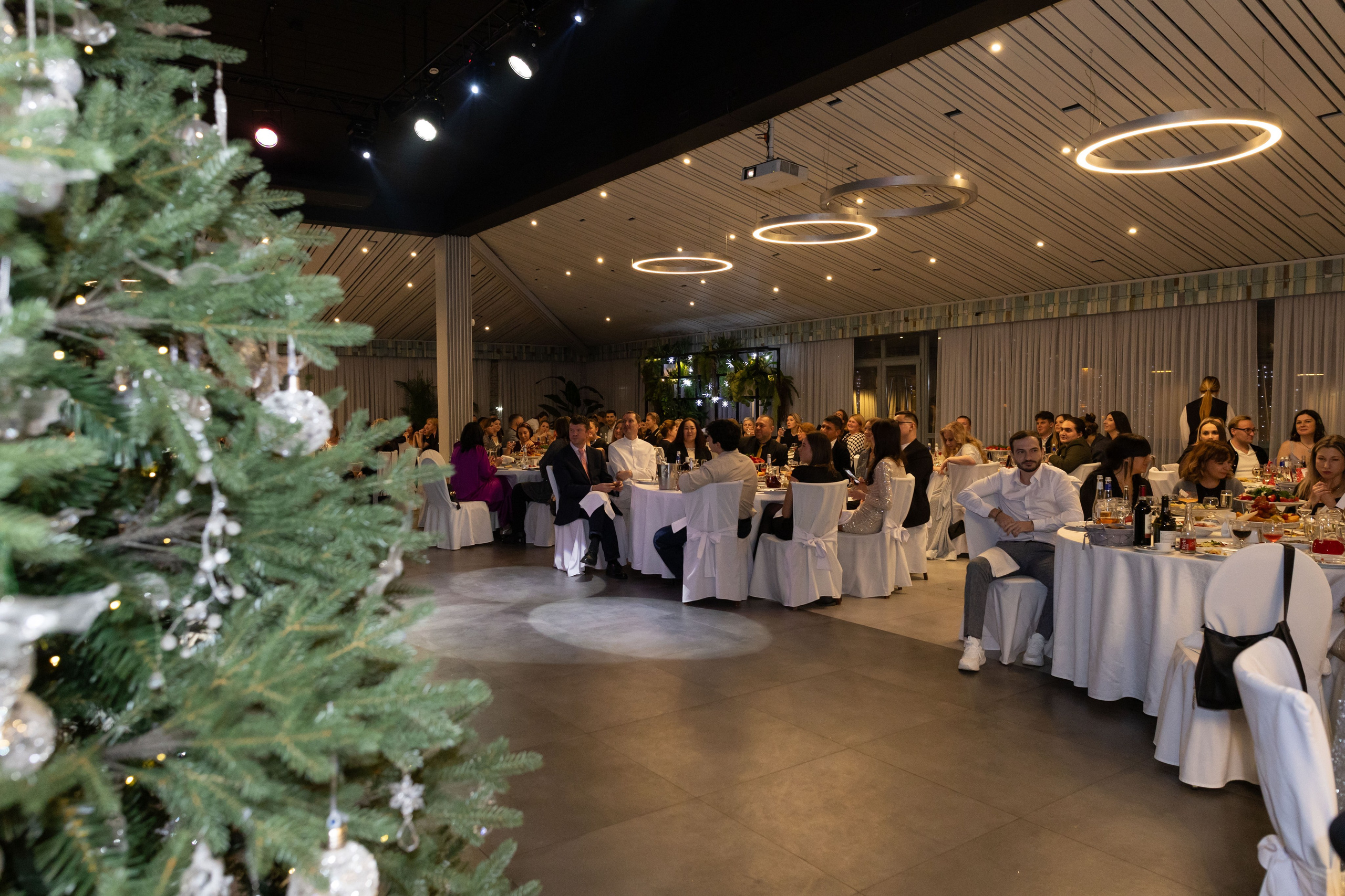 Корпоратив ресторан Времена года Москва. Семейный и детский фотограф Анна Петракова