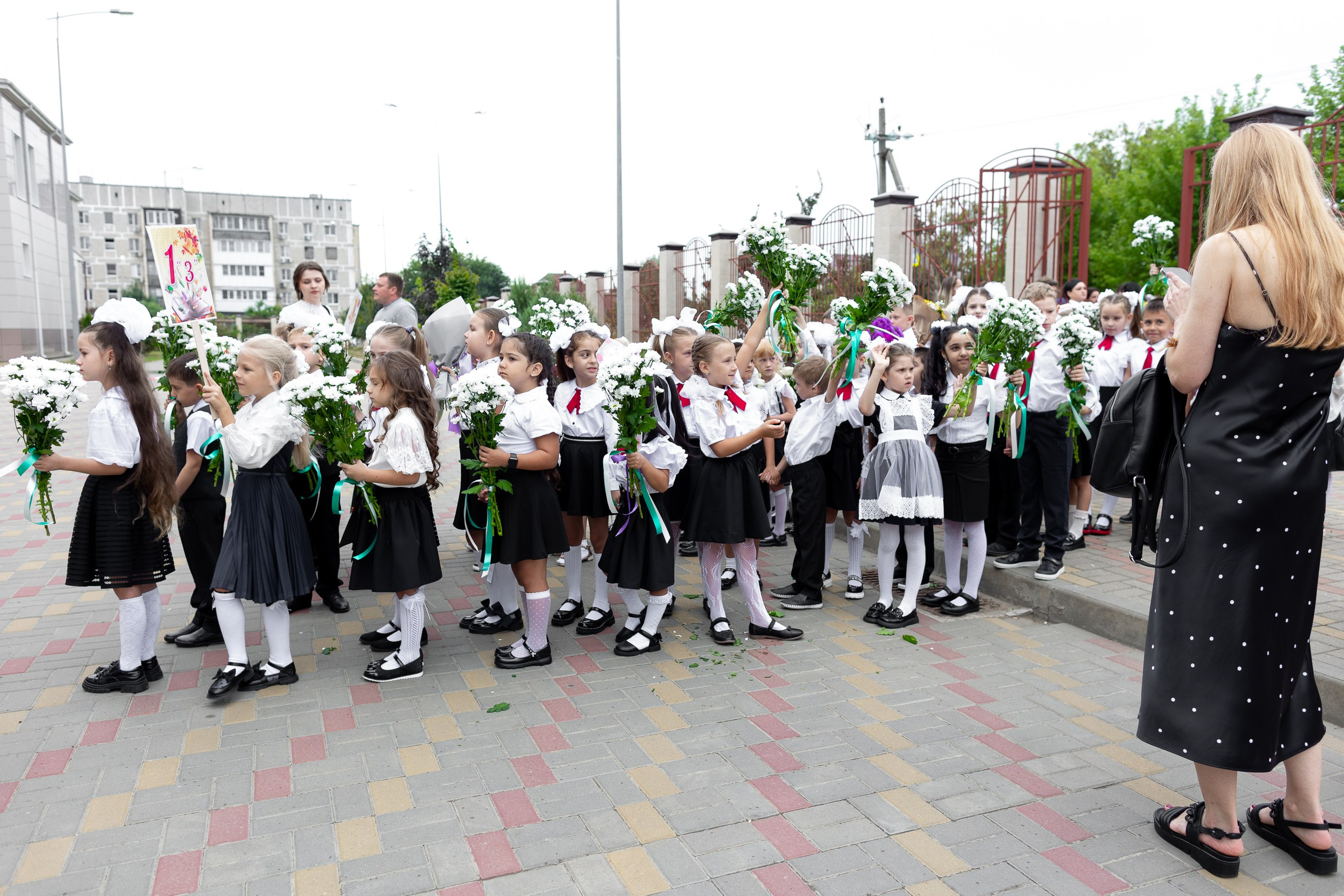 Школа № 61 им. Лавриненко, 1-е сентября | Фото. Фото и видеосъемка любых мероприятий в городе Краснодаре и Краснодарском крае. Щеколдин Антон
