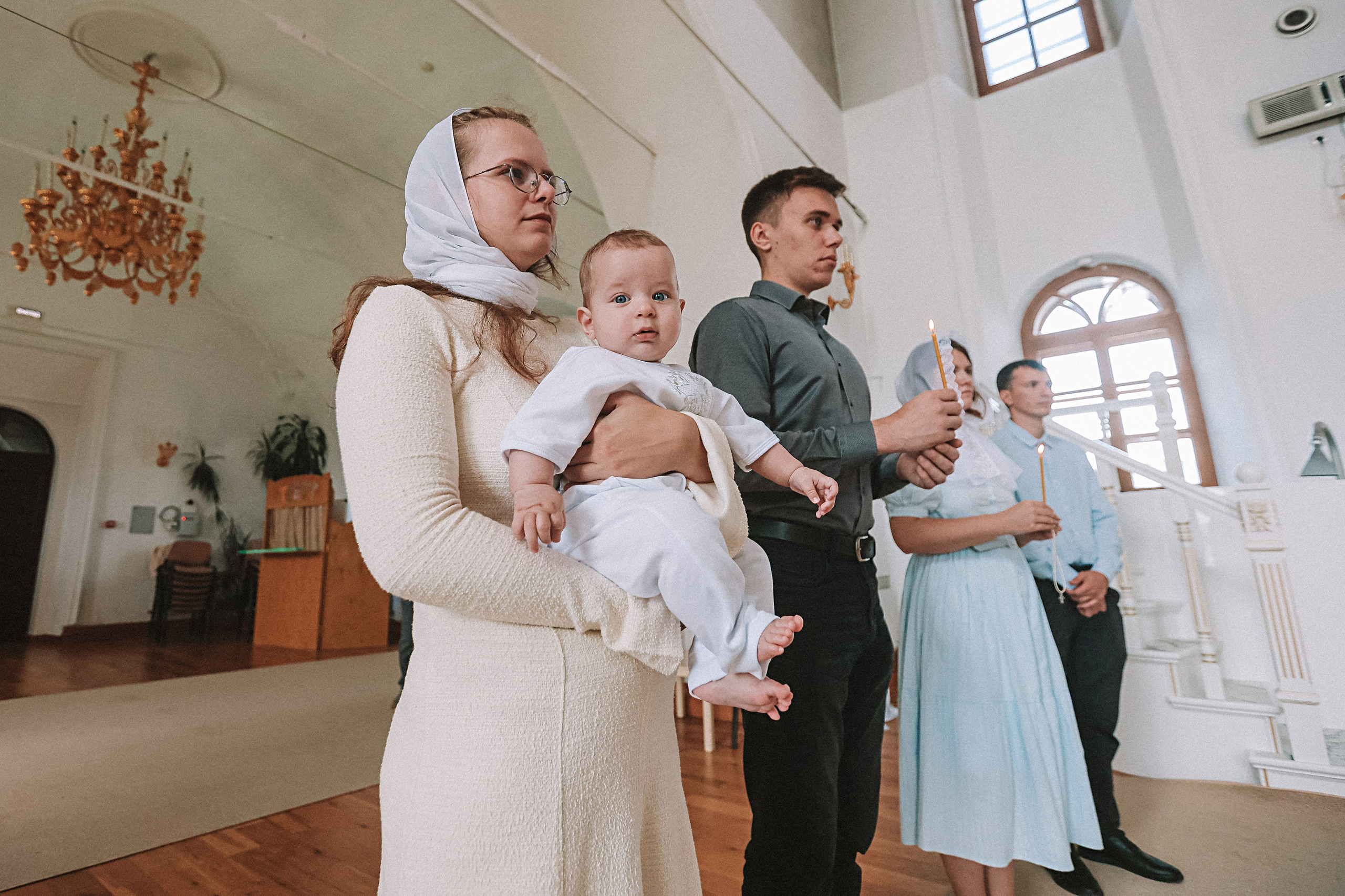 Крещение церковь около моста влюбленных. Семейный фотограф Тюмень, фотограф на роды Салмина Мария