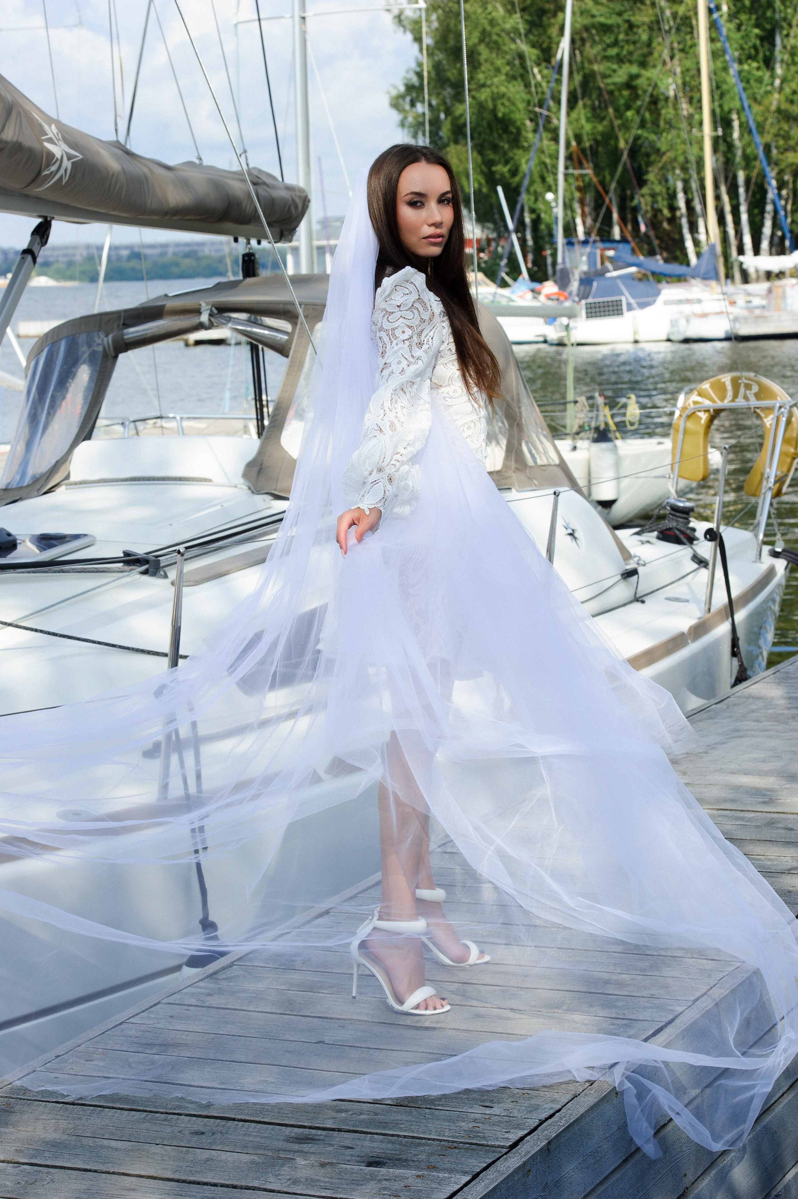 Фотосессия на яхте. Александр Mr.Brass — фотографирую женский портрет в Москве