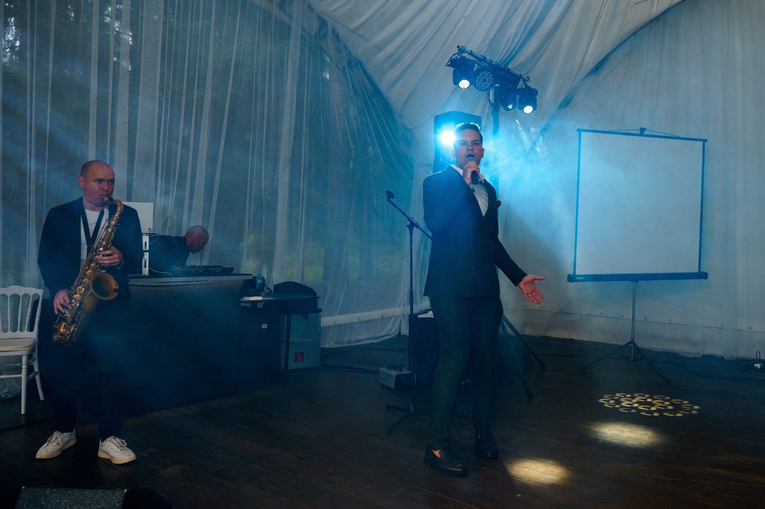 День рождения в шатре на водохранилище. Репортажный фотограф Москва Сергей Дружинин