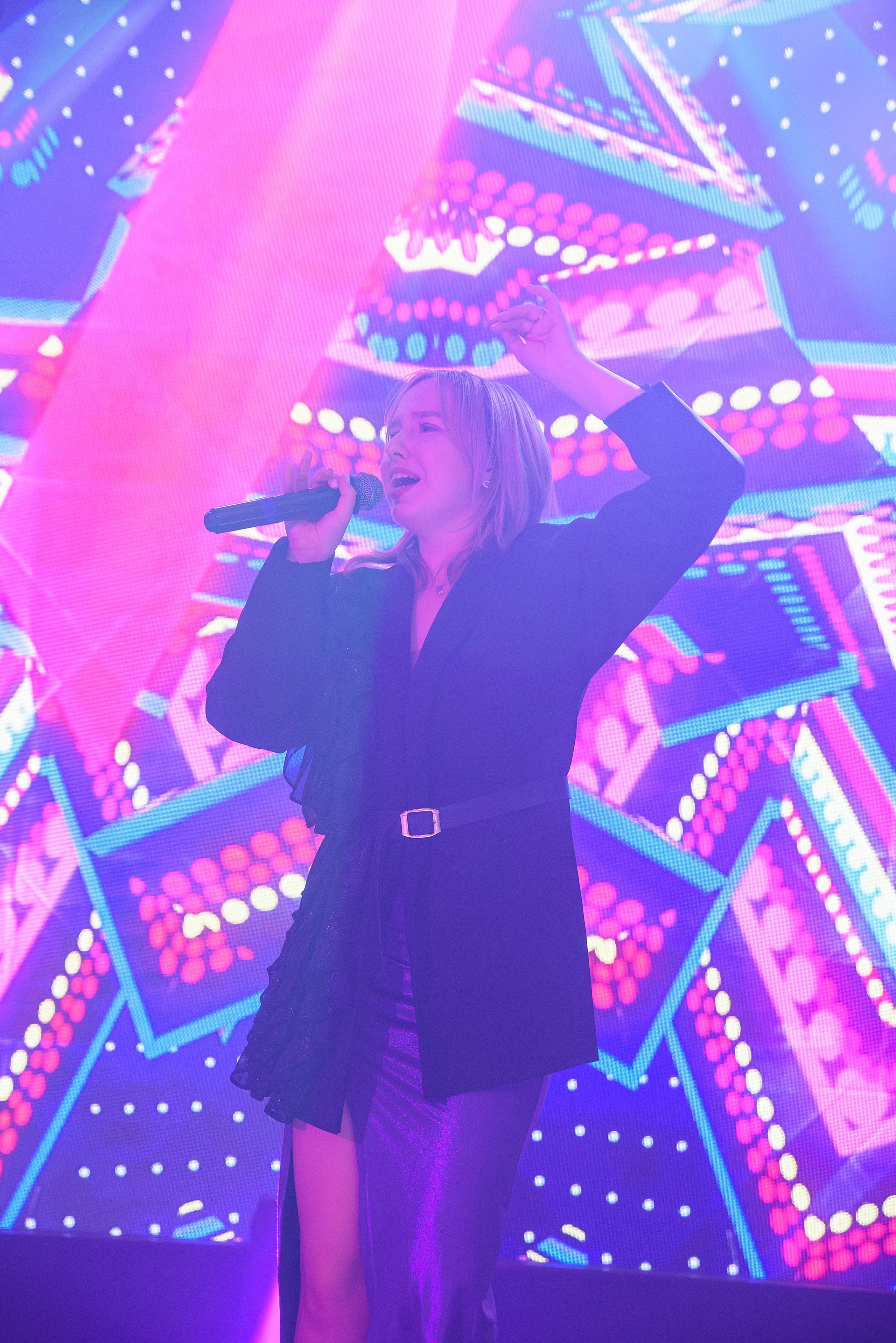 Концерт «КРАСКИ». Профессиональный спортивный фотограф в Санкт-Петербурге