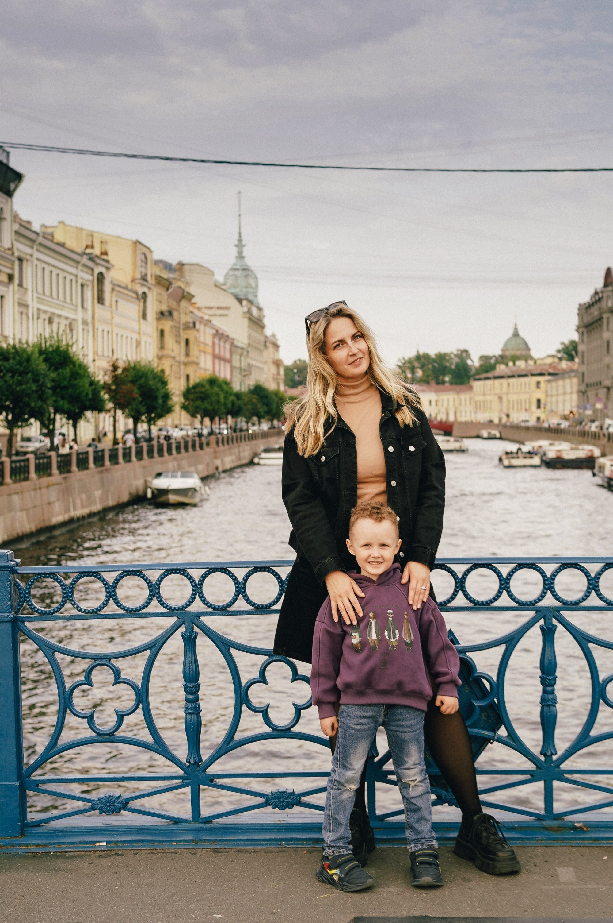 Мама и сын. Репортажный фотограф в Санкт-Петербурге. Фотограф на мероприятие в СПБ