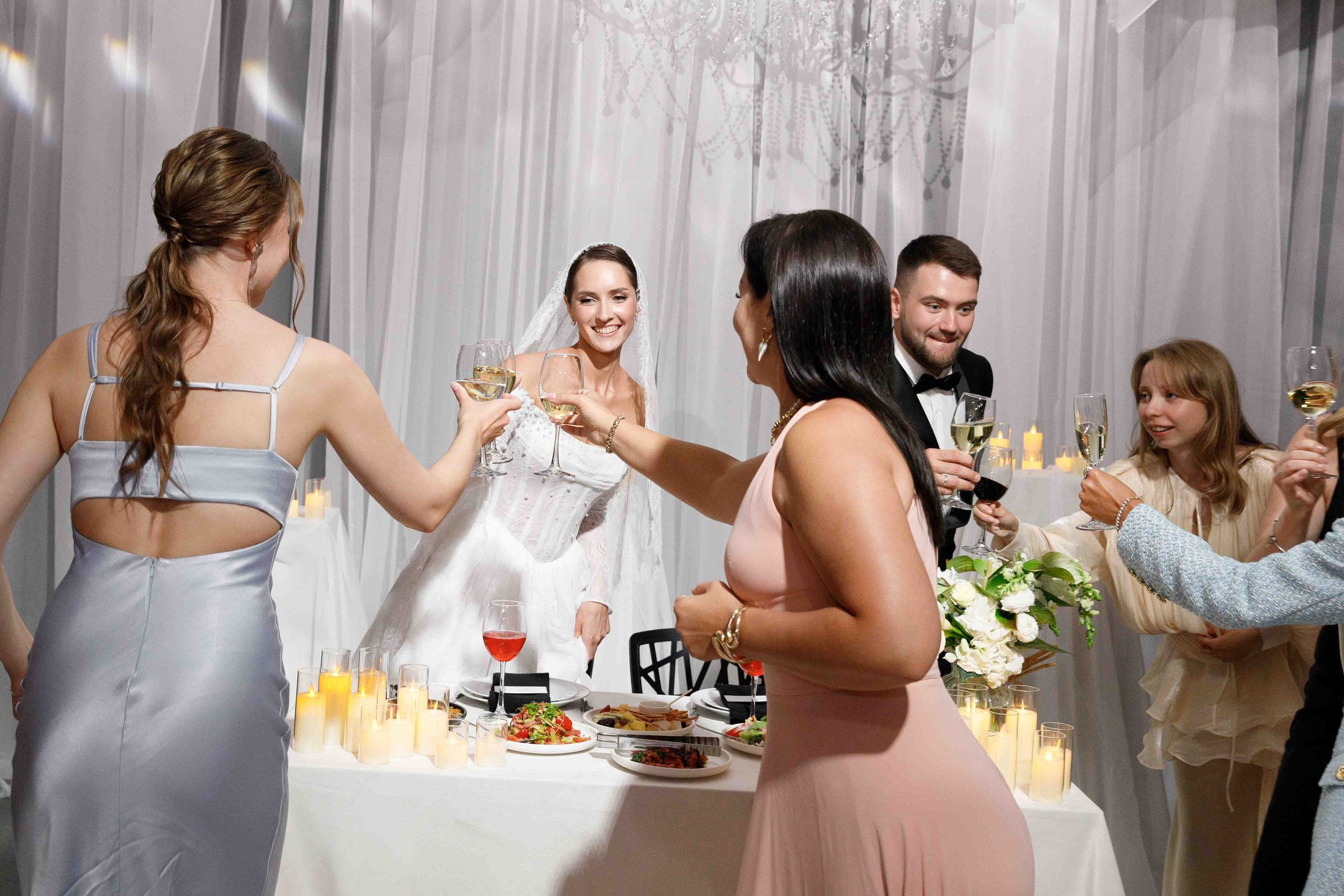 Принц и принцесса. Свадебный фотограф Марьям Сайфулина г. Красноярск