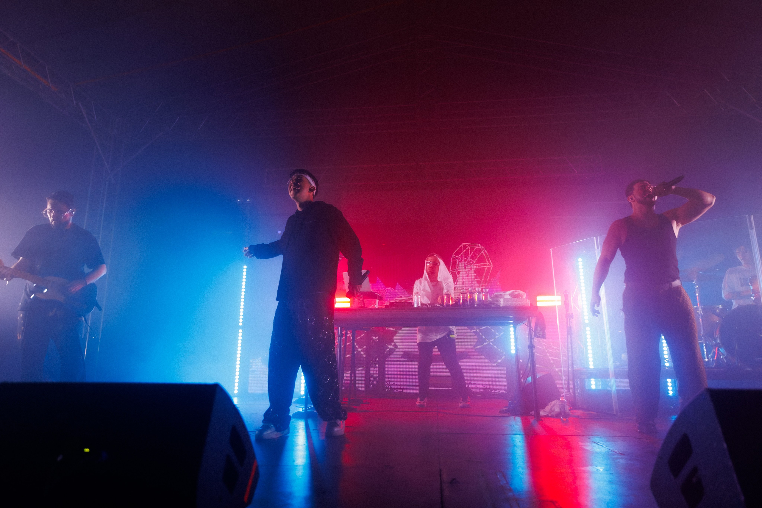 Фотоотчёт и репортаж с концерта группы GAYAZOV$ BROTHER$. Красильников Евгений — профессиональный фотограф в Ростове-на-Дону