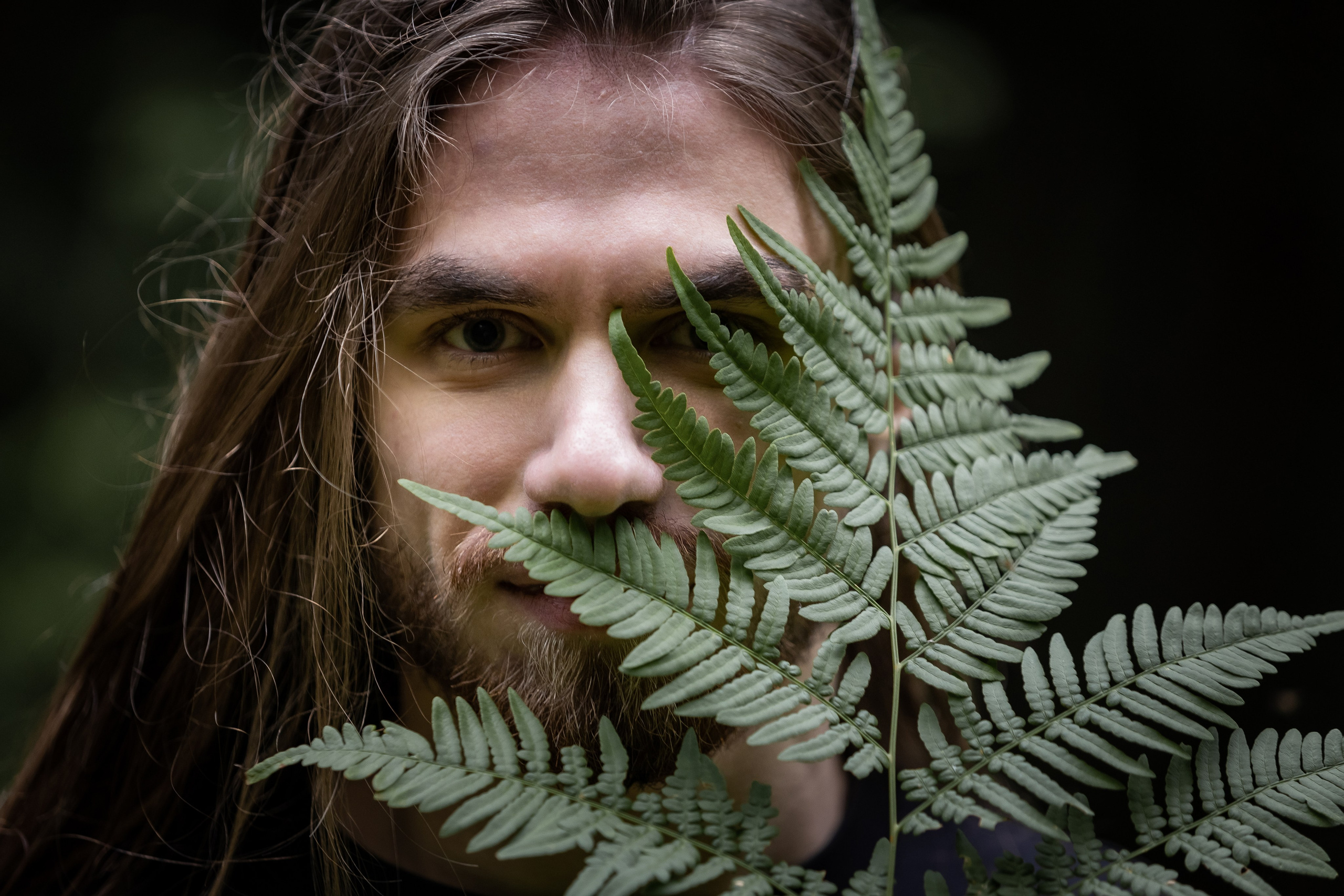 Портрет на природе. Свадебный и репортажный фотограф в Москве и Московской области