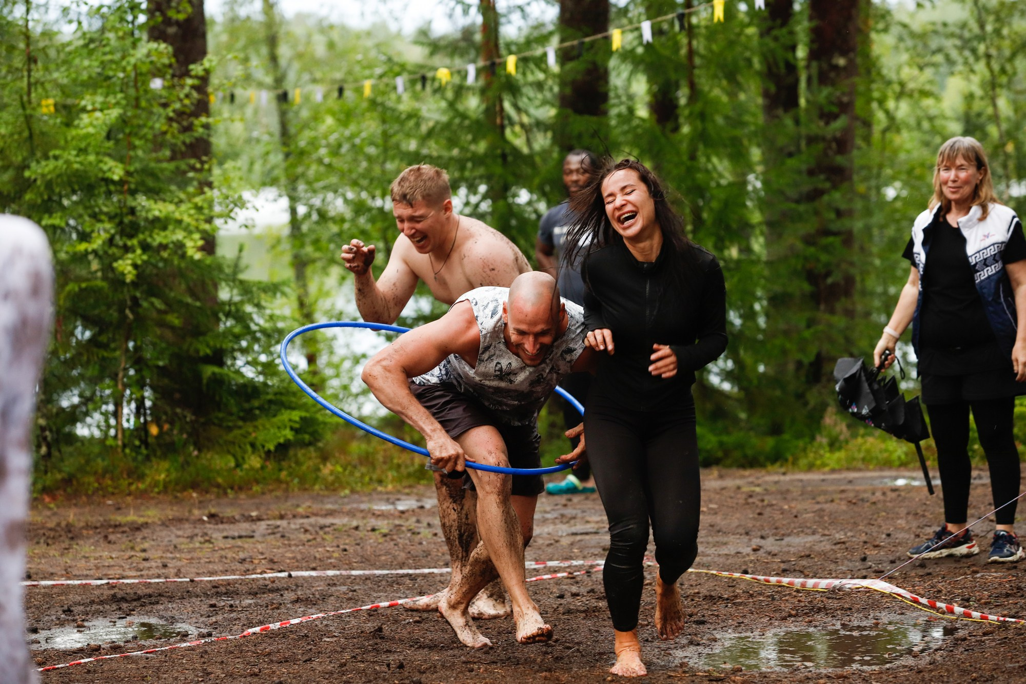 «Последний герой» в лагере для взрослых «Изи». Фотограф Дарья Попова