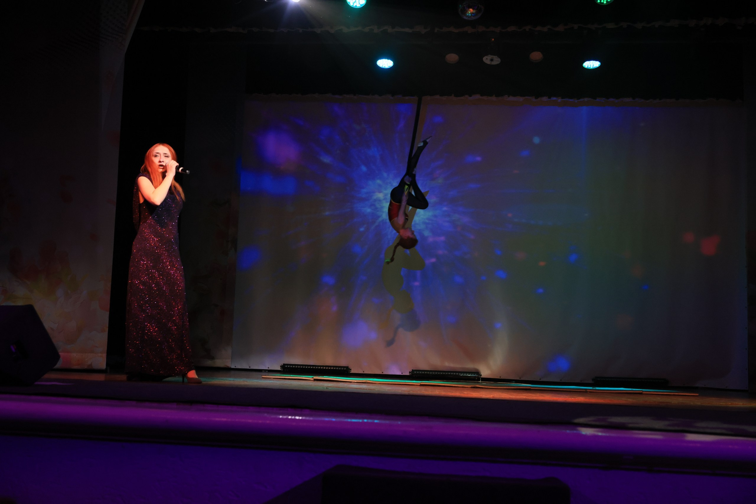 Концерт к 8 Марта в ДК «Металлург» г. Тула. Фотограф в Туле Крупский АнДРей. Фотостудия «КАДР71» в Туле