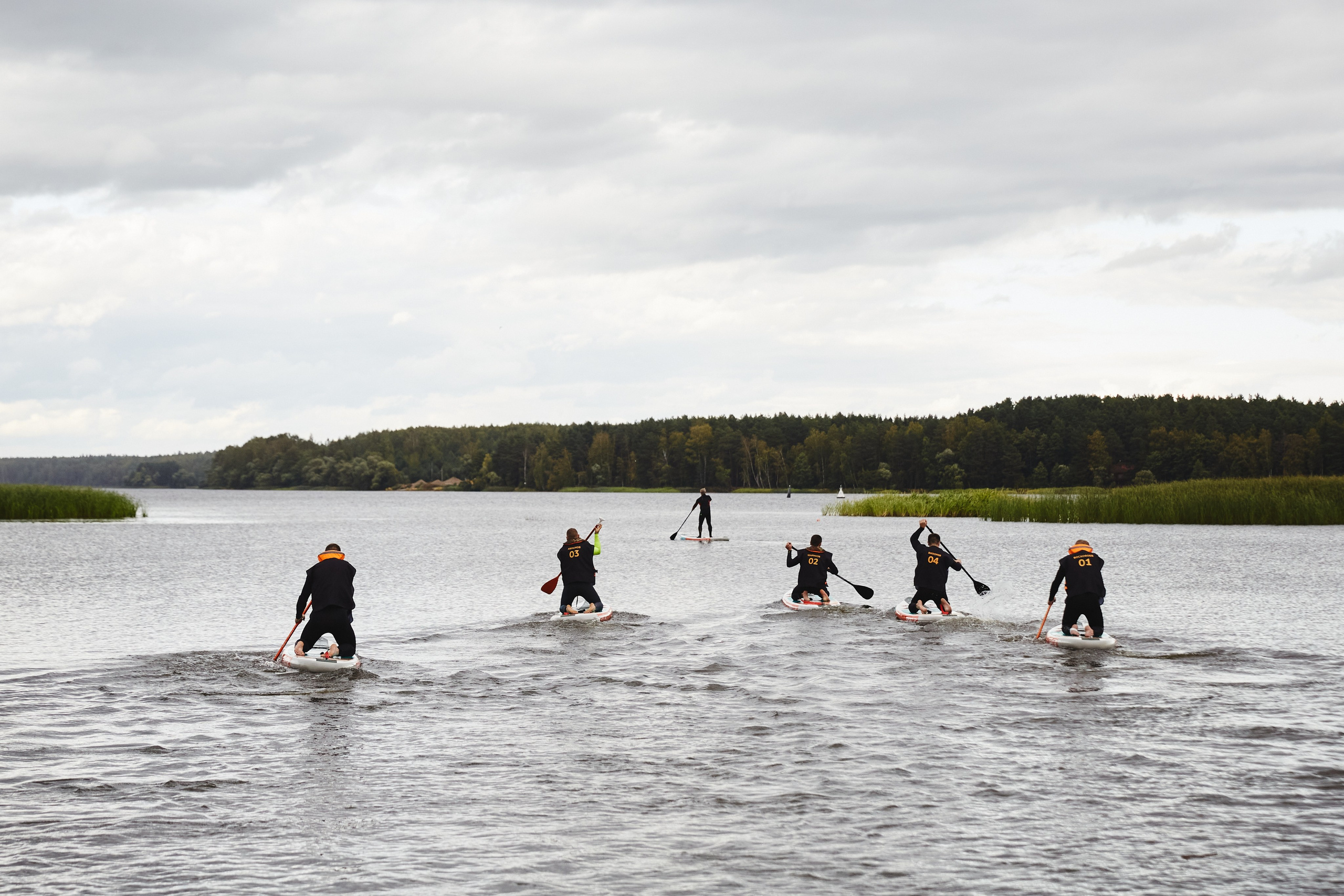 Фотограф на тимбилдинг: спортивное командообразование за городом. КонТайм: профессиональная съемка для организаций