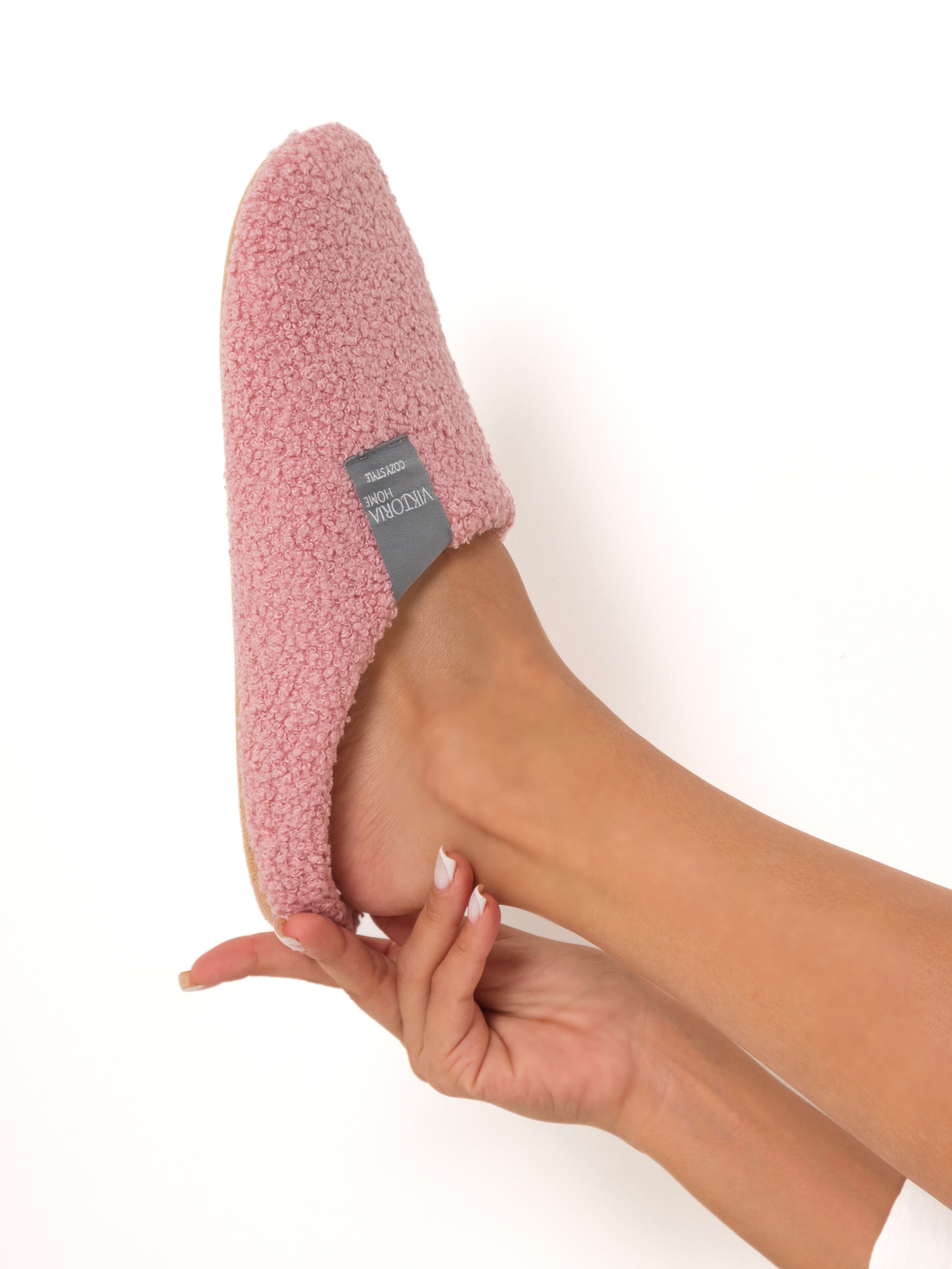 Тапочки. Фотостудия для Wildberries Ozon