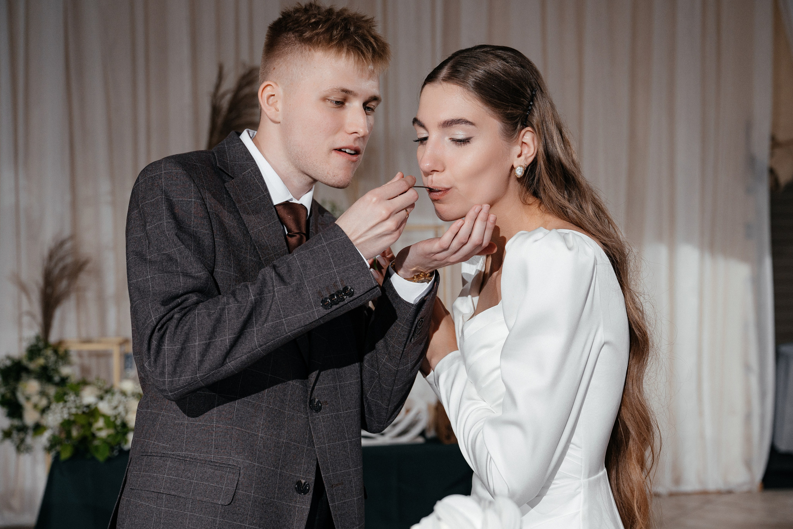 Просто такая сильная любовь. Королёв, «Дворянское гнездо». Свадебный и семейный фотограф Виктория Носачёва. Щелково, Москва и МО