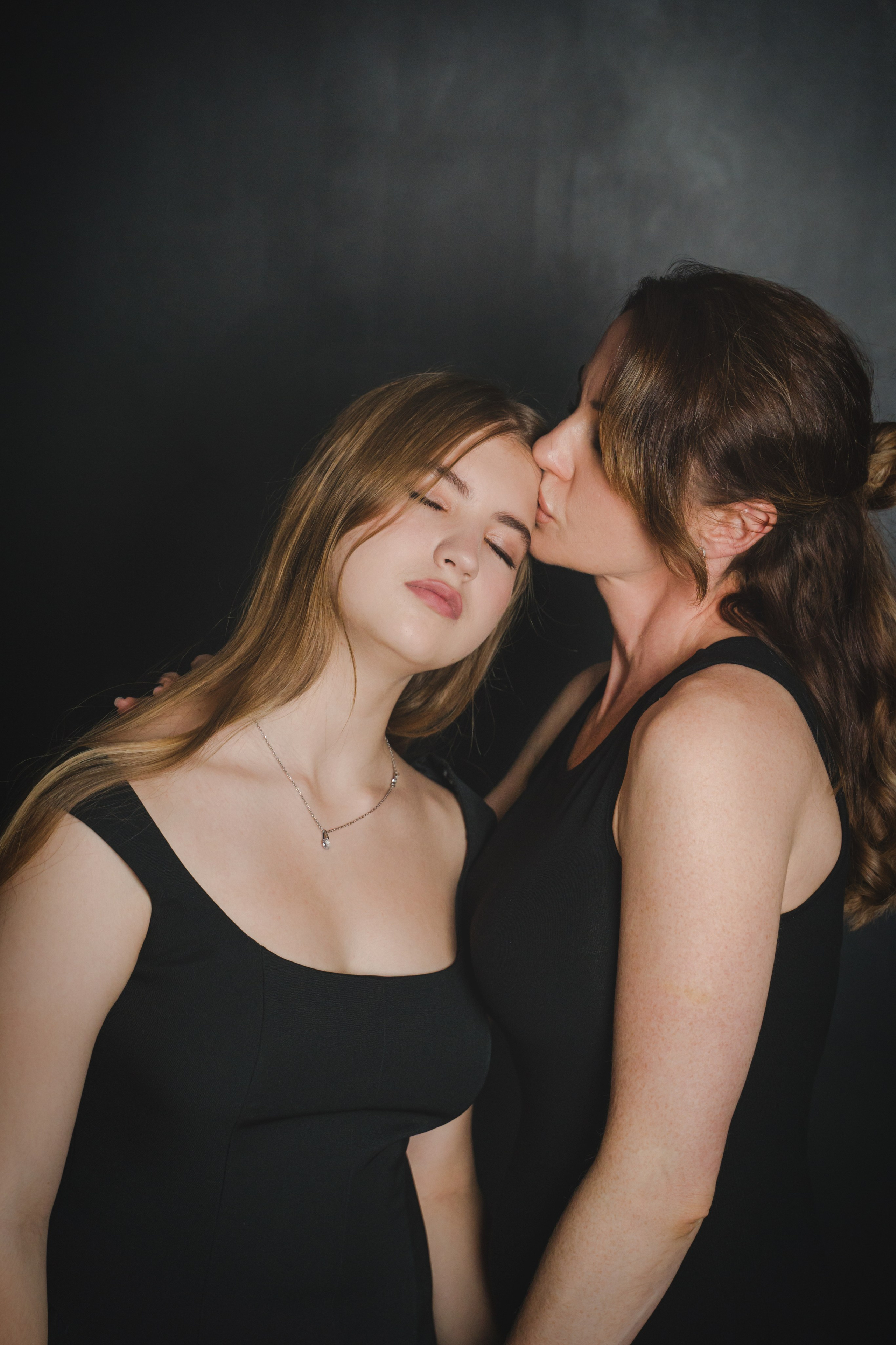 Когда две прекрасные дочери. Главная