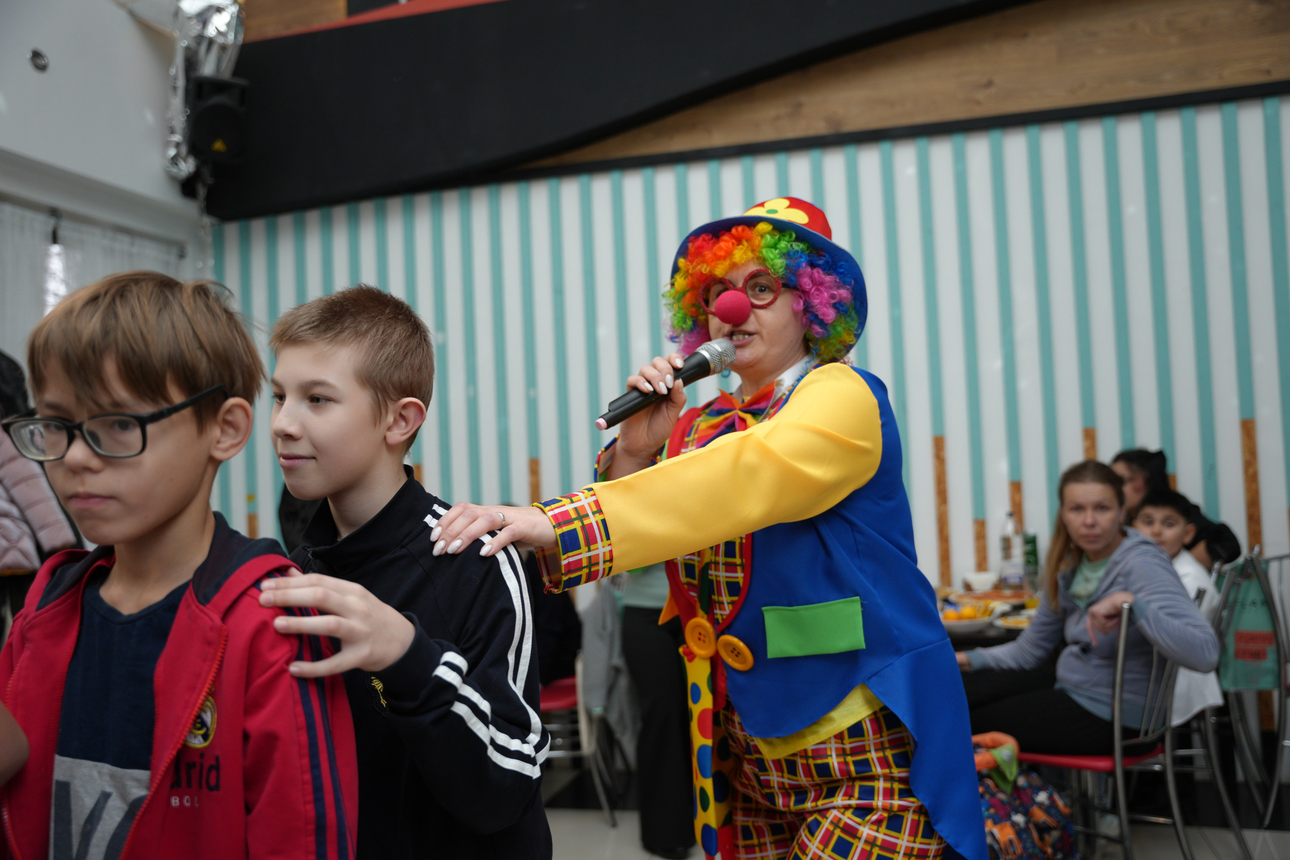 Социально —благотворительная акция «Ты в этом мире не один», посвященная Международному дню инвалидов. ВЫПУСКНЫЕ АЛЬБОМЫ, Школьный фотограф, семейный и свадебный в Саратове и области Ольга Плаксина