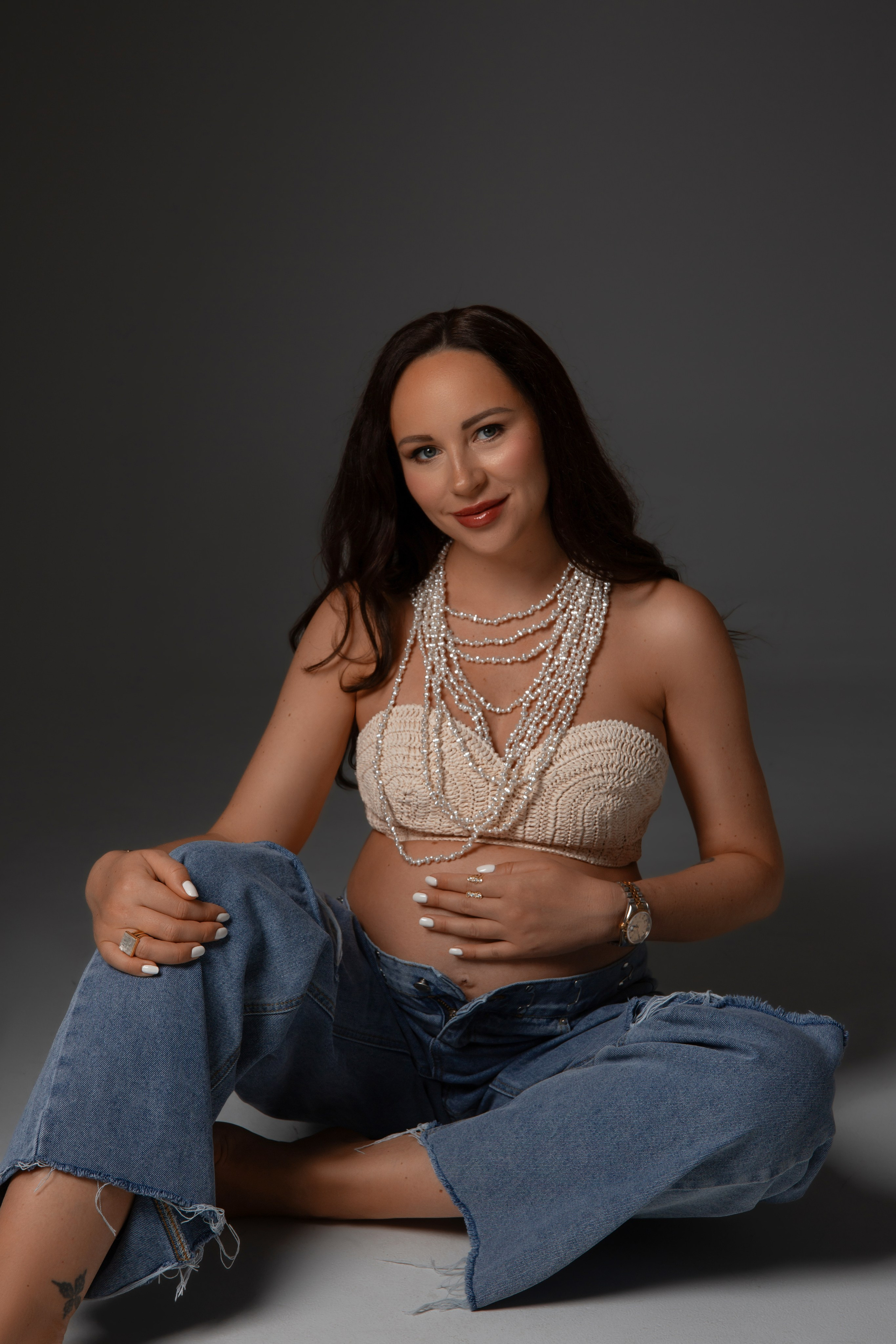 Stylish Maternity Photography Dubai | Fashionable Shots