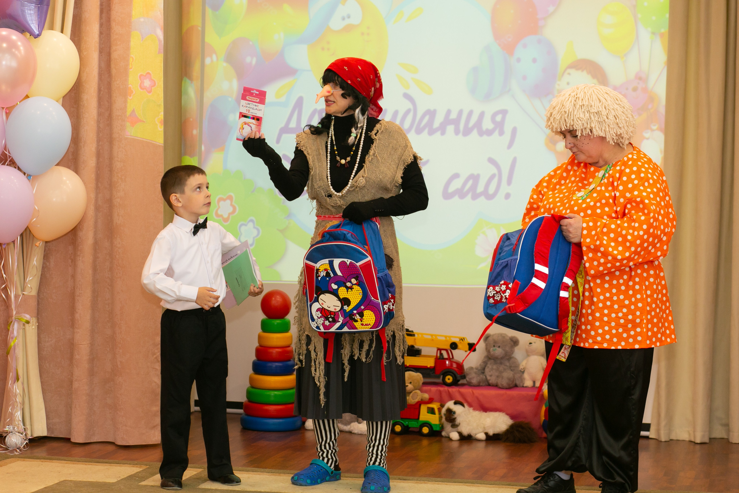 Выпускные и Утренники. Фотограф новорожденных и семейный фотограф НСО г. Бердск Марина Львова