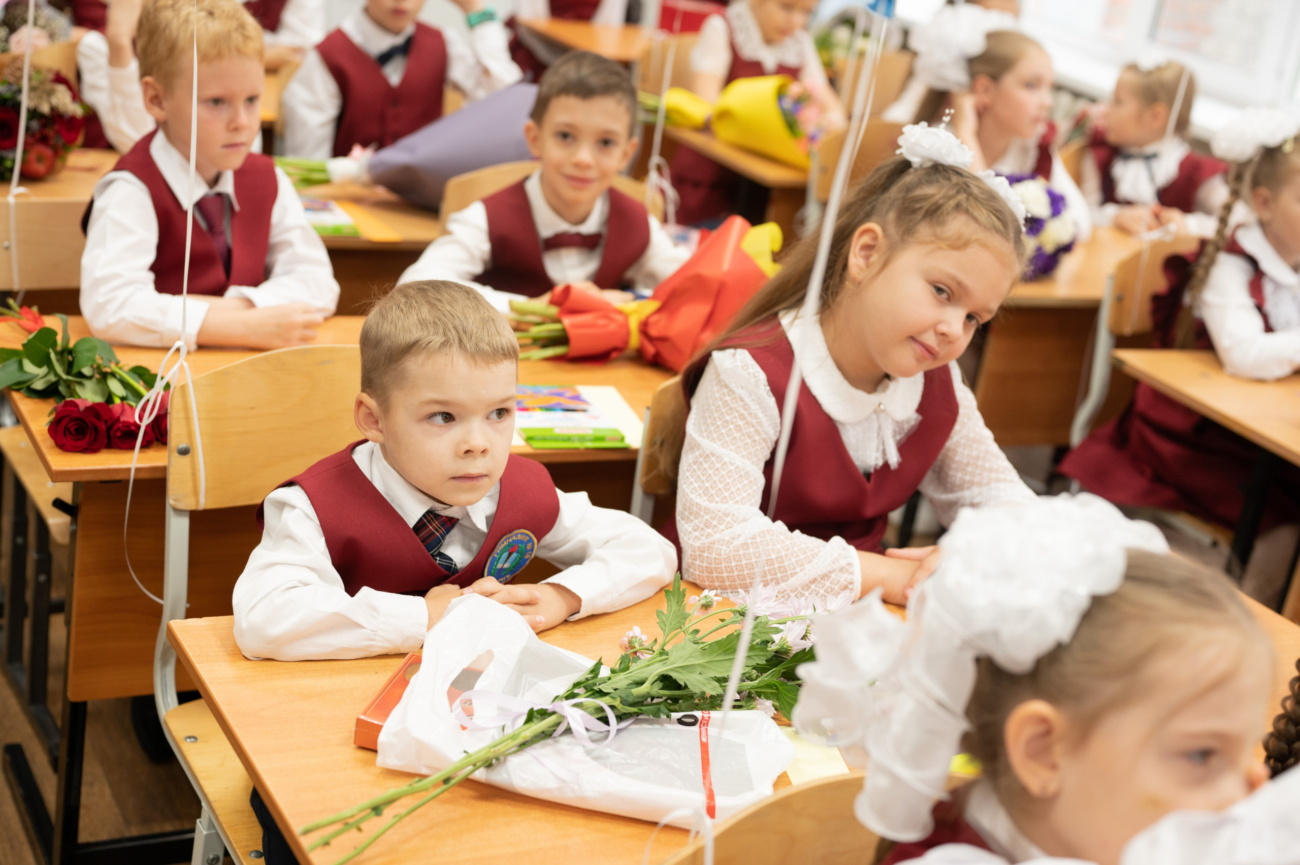 1 сентября 1 К 16 гимназия репортаж, линейка +в классе. Фотограф новорожденных, семейный детский в Тюмени Татьяна Морозова