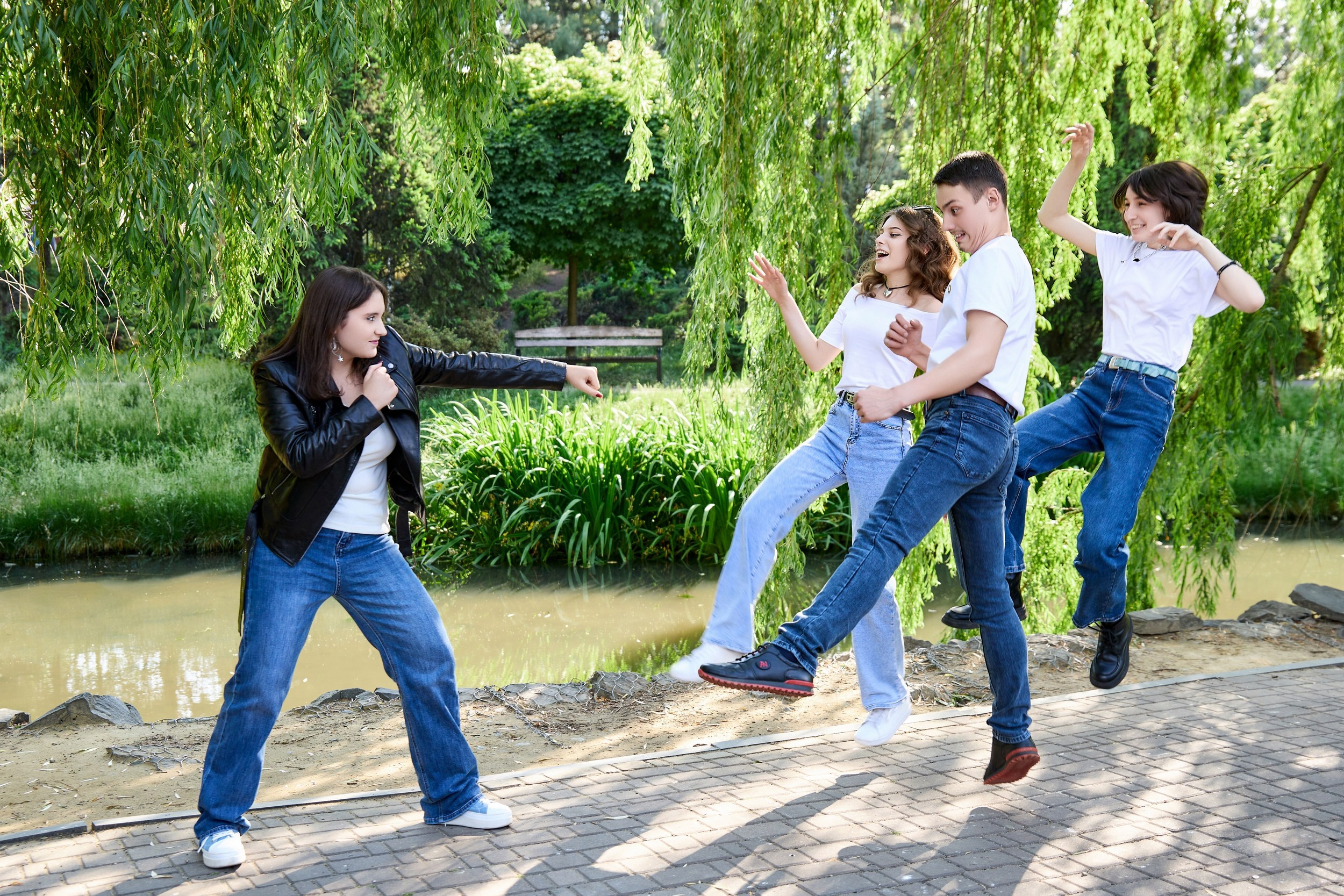 ШКОЛЬНИКИ. ПАРК КОНТИ. Фотограф Татаринов Андрей (Донецк / Макеевка)