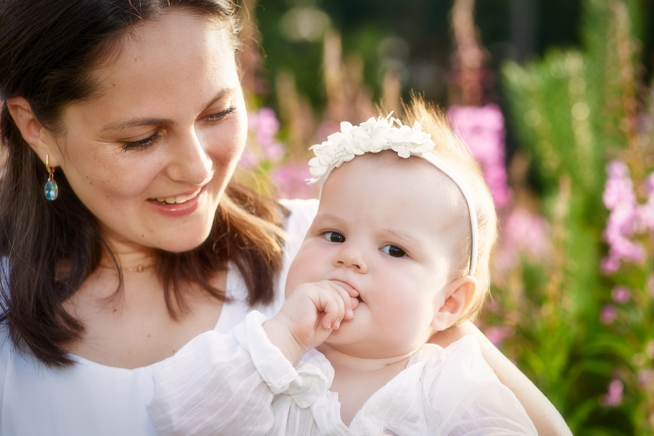 Семейная фотосессия в белом. Фотограф Владимир Артамонов