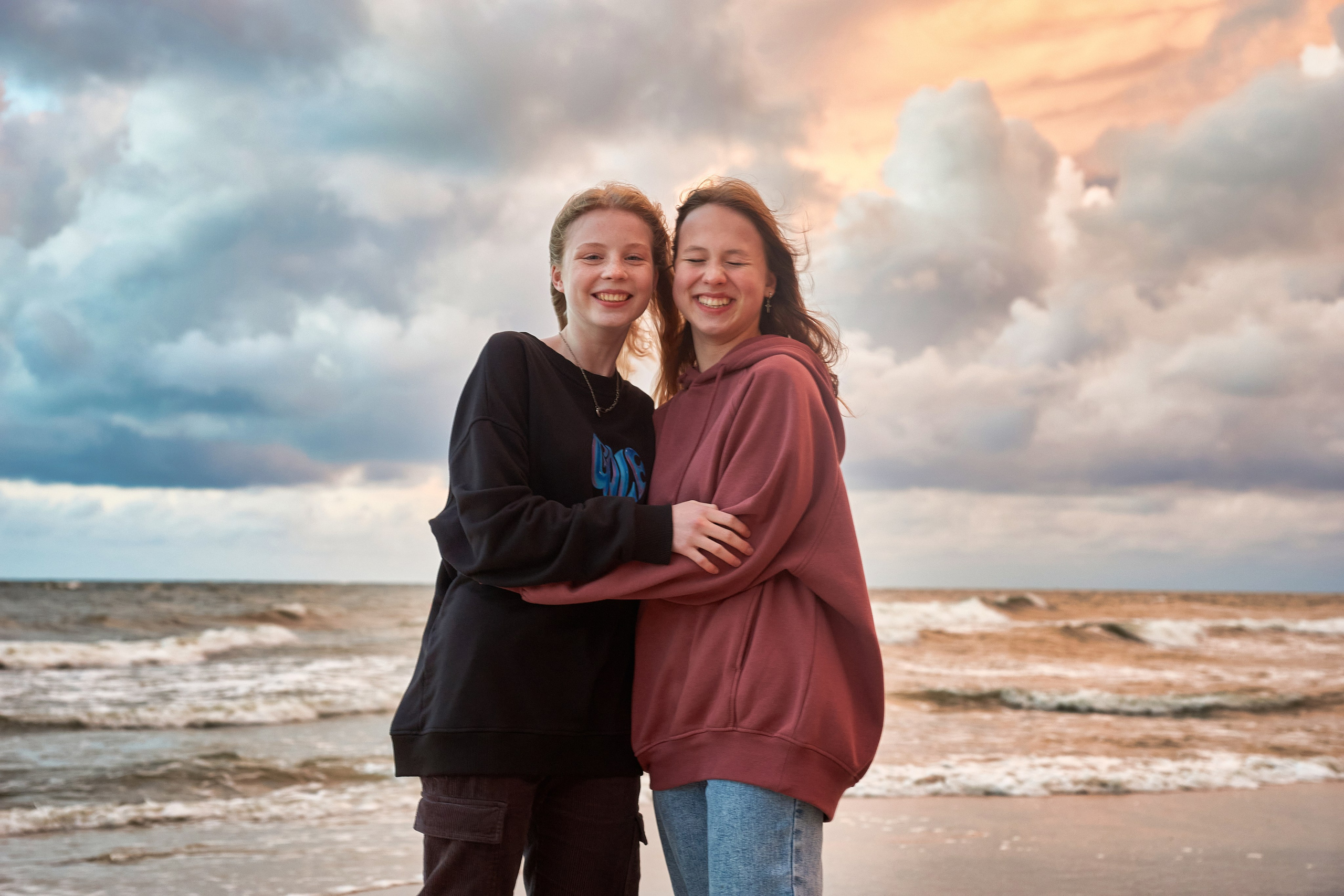 Подруги. Фотограф Владимир Артамонов.