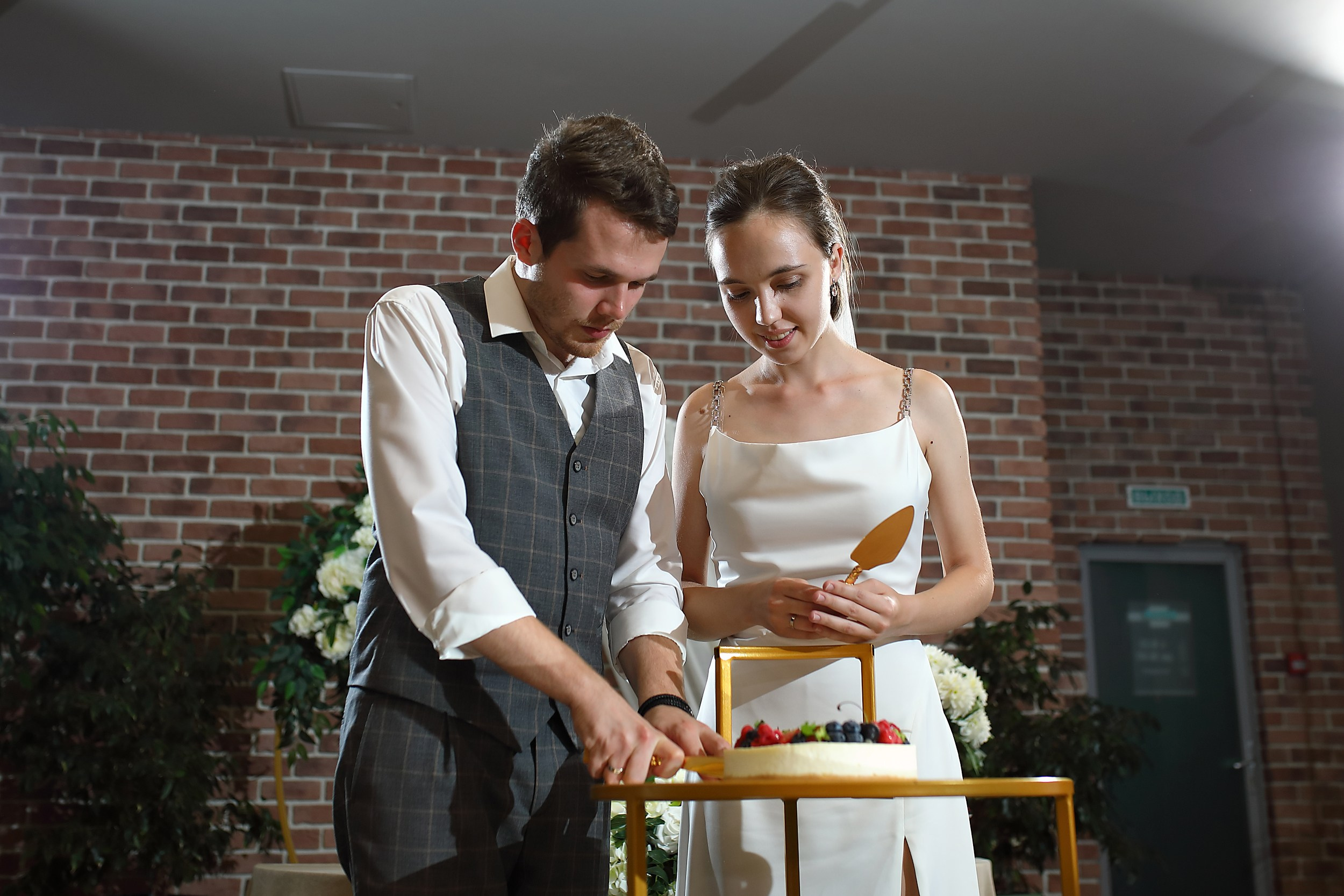 Дмитрий и Мария. Свадебный и семейный фотограф и видеограф в Екатеринбурге Полянские Тимур и Анастасия