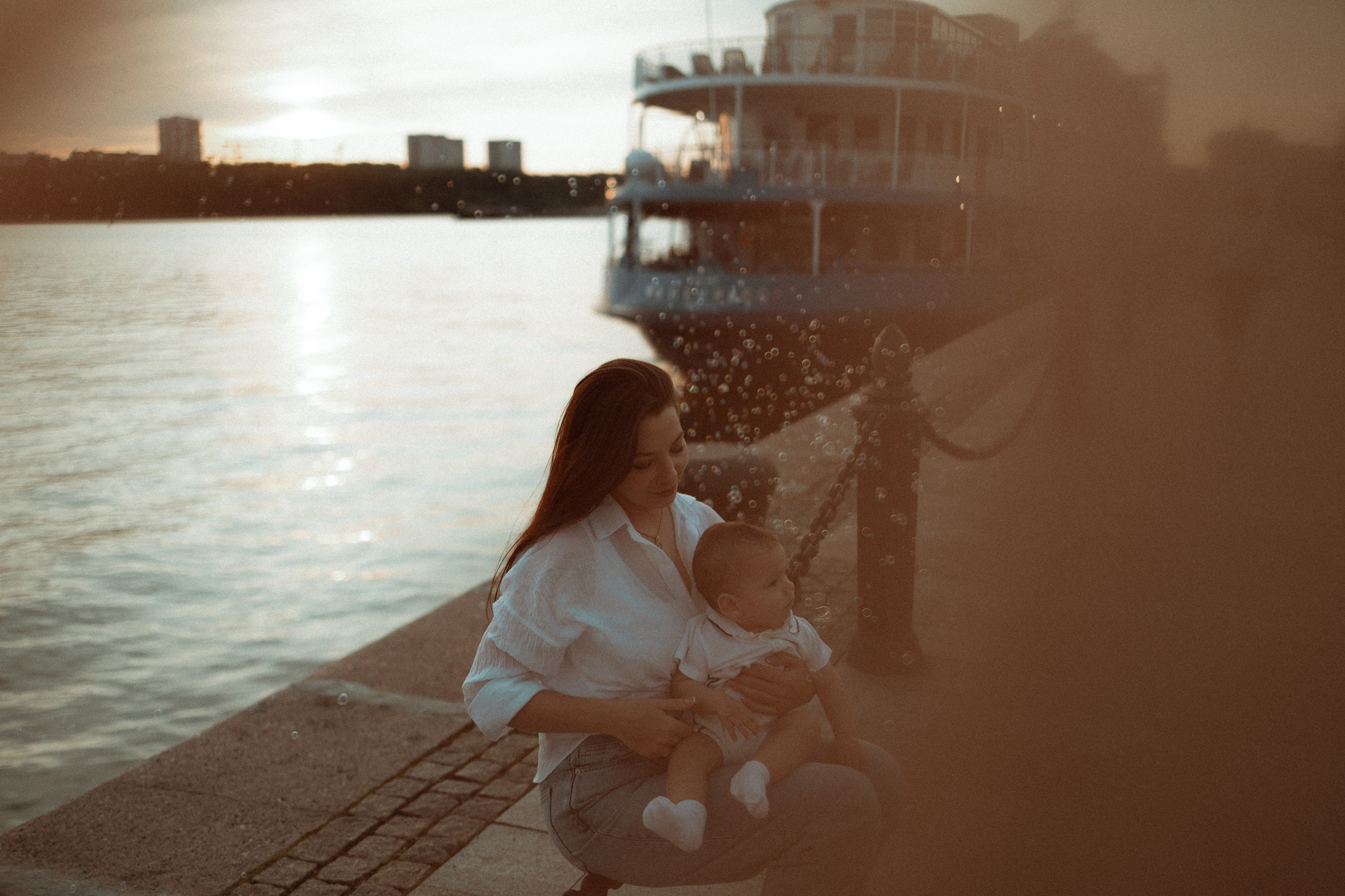 Прогулочная семейная фотосессия на Речном вокзале. Семейный фотограф в Москве и Люберцах Юлия Гуськова