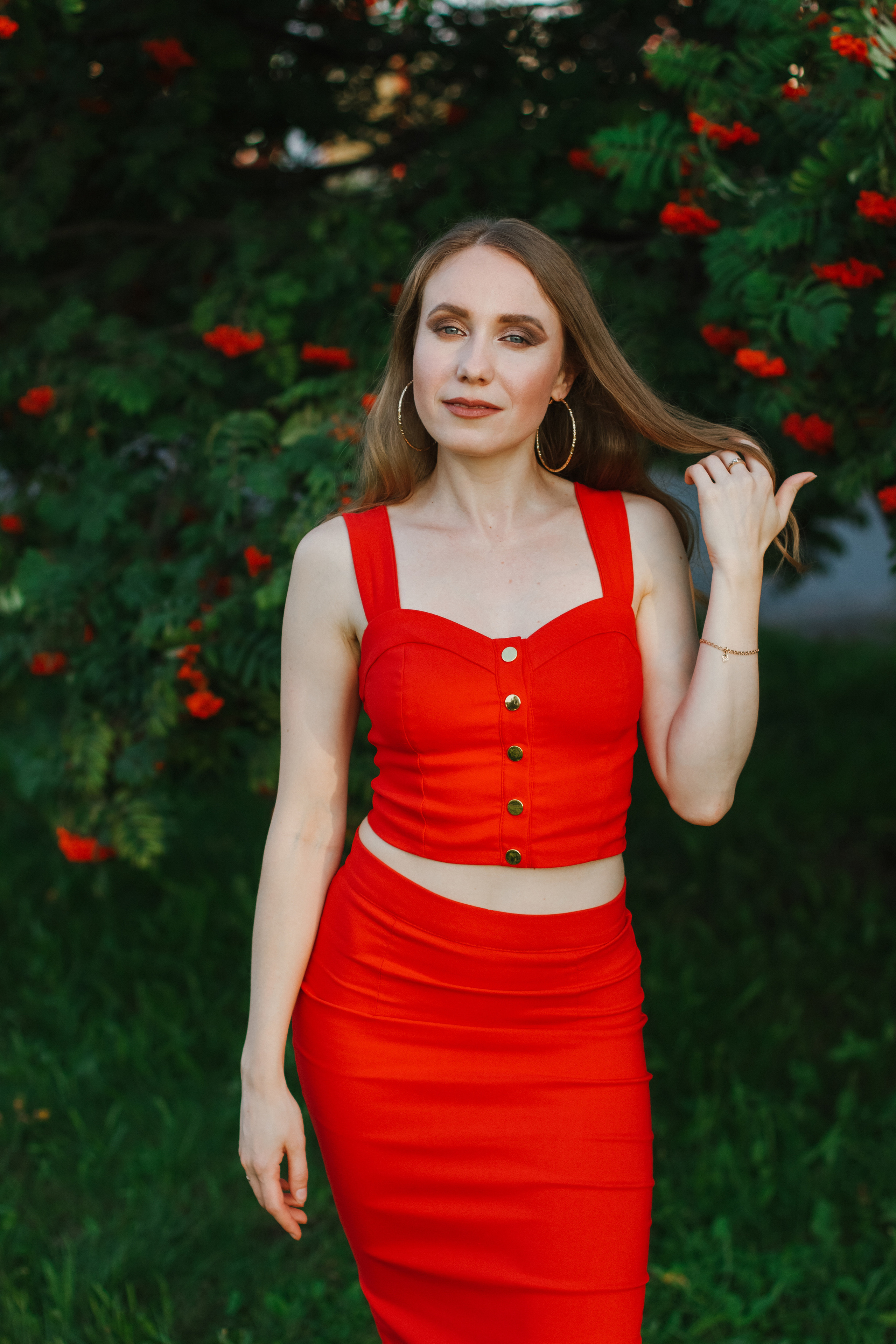 Фотосессия с рябиной. Контентный фотограф в Перми Натали Кытманова