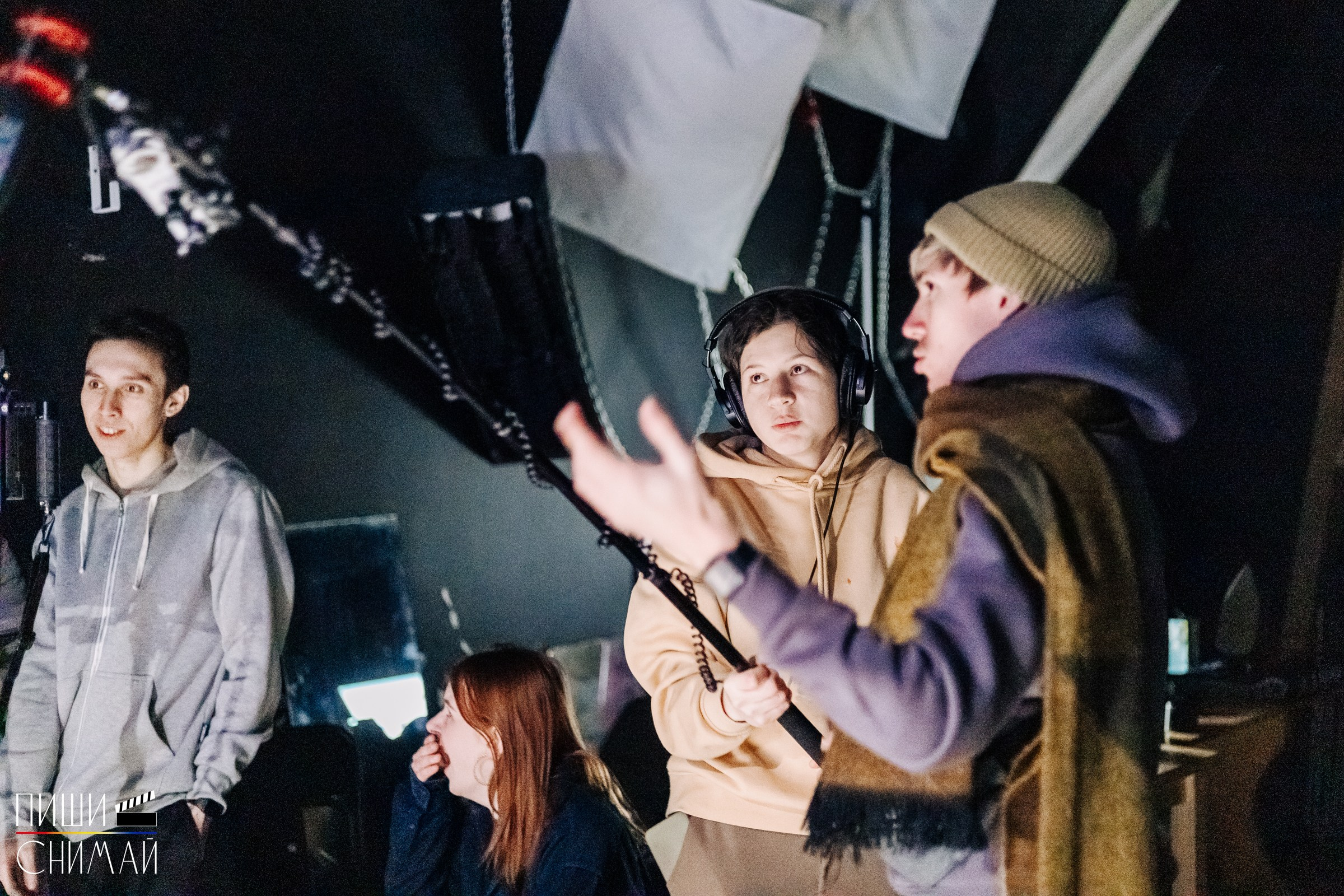 Бэкстейдж со съемок фильма в рамках школы «Пиши — снимай» / 08.12.2023. Денис Прохоров Фотограф в г. Магнитогорск