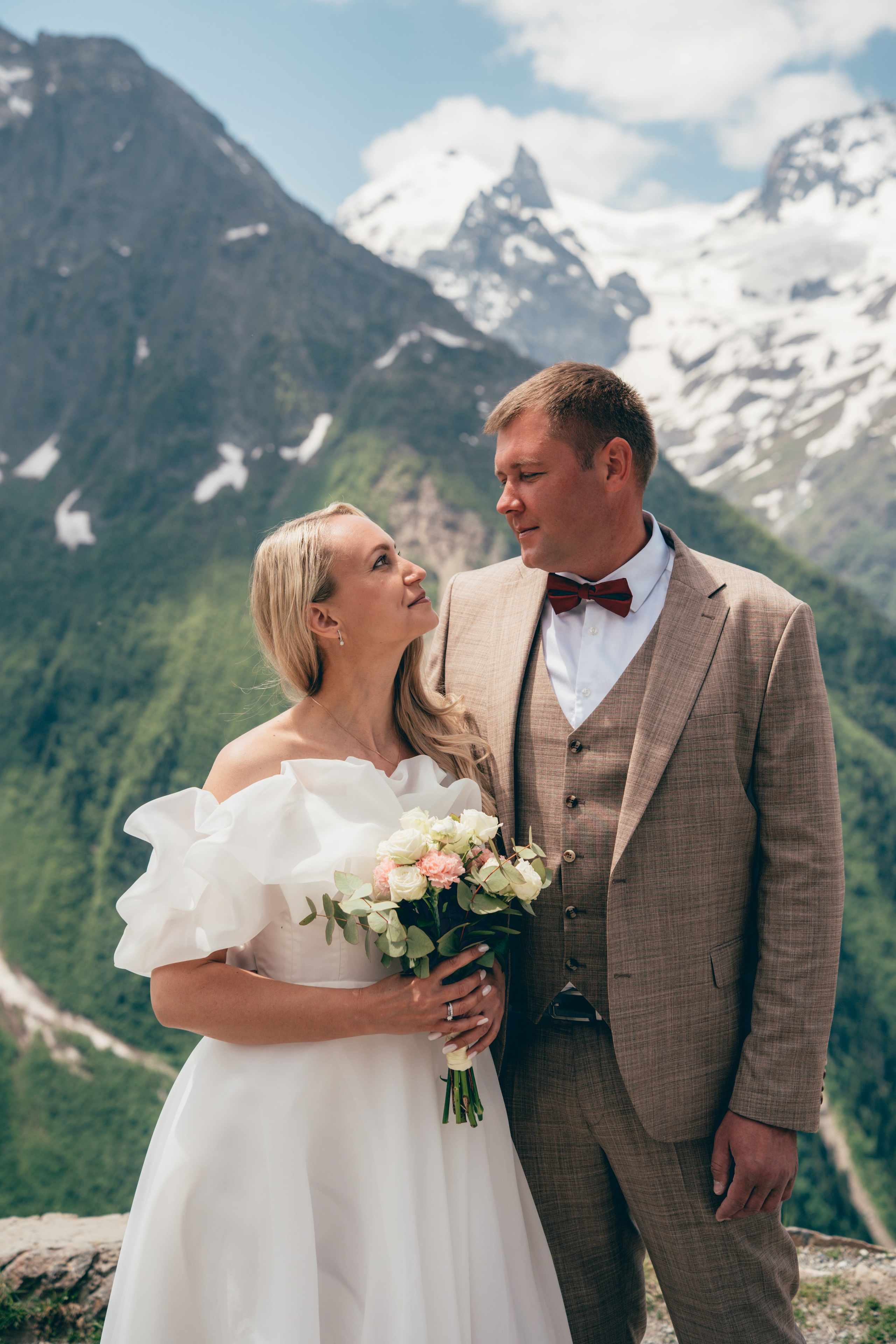 Съемка для брендов одежды КМВ Пятигорск, Железноводск, Ессентуки, Кисловодск Архыз Домбай Фотосессия. Фотограф КМВ|ГОРЫ Пятигорск Железноводск Ессентуки Кисловодск Домбай Архыз Эльбрус