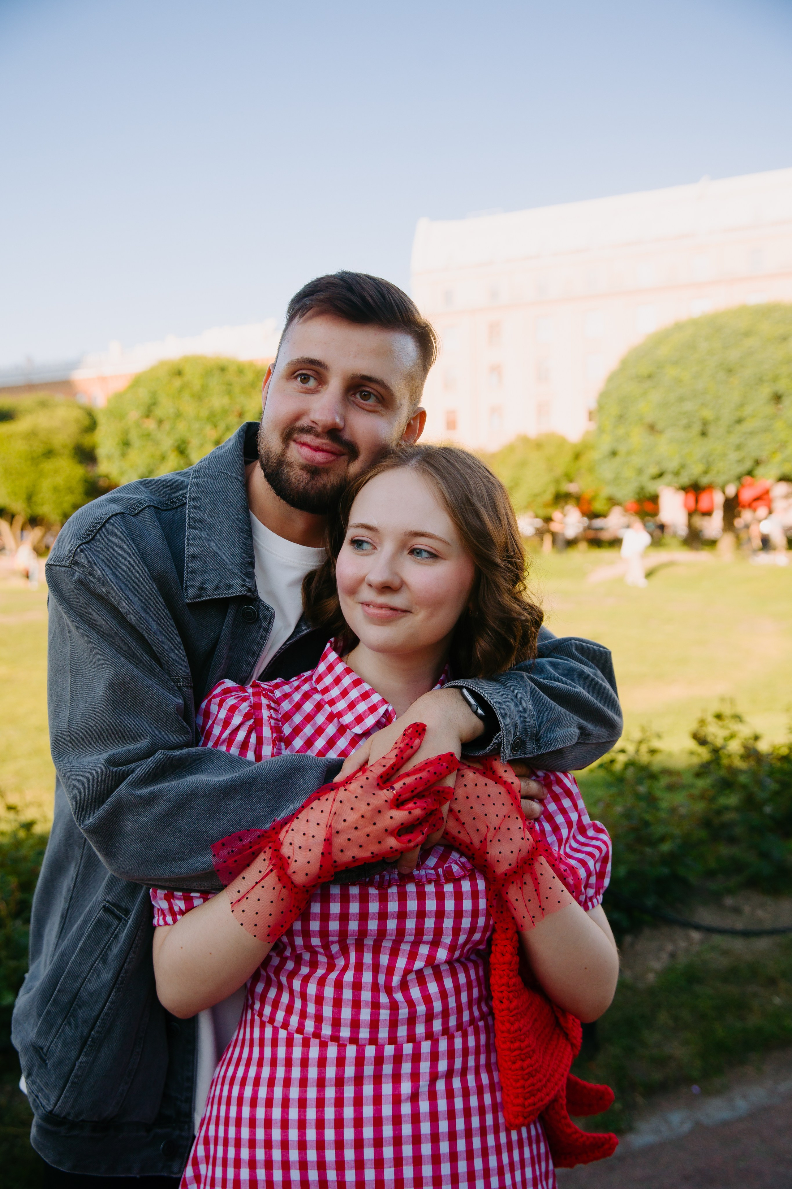 Прогулочная фотосессия лавстори в Санкт-Петербурге. Фотограф в Санкт-Петербурге Разиля Идиятуллина