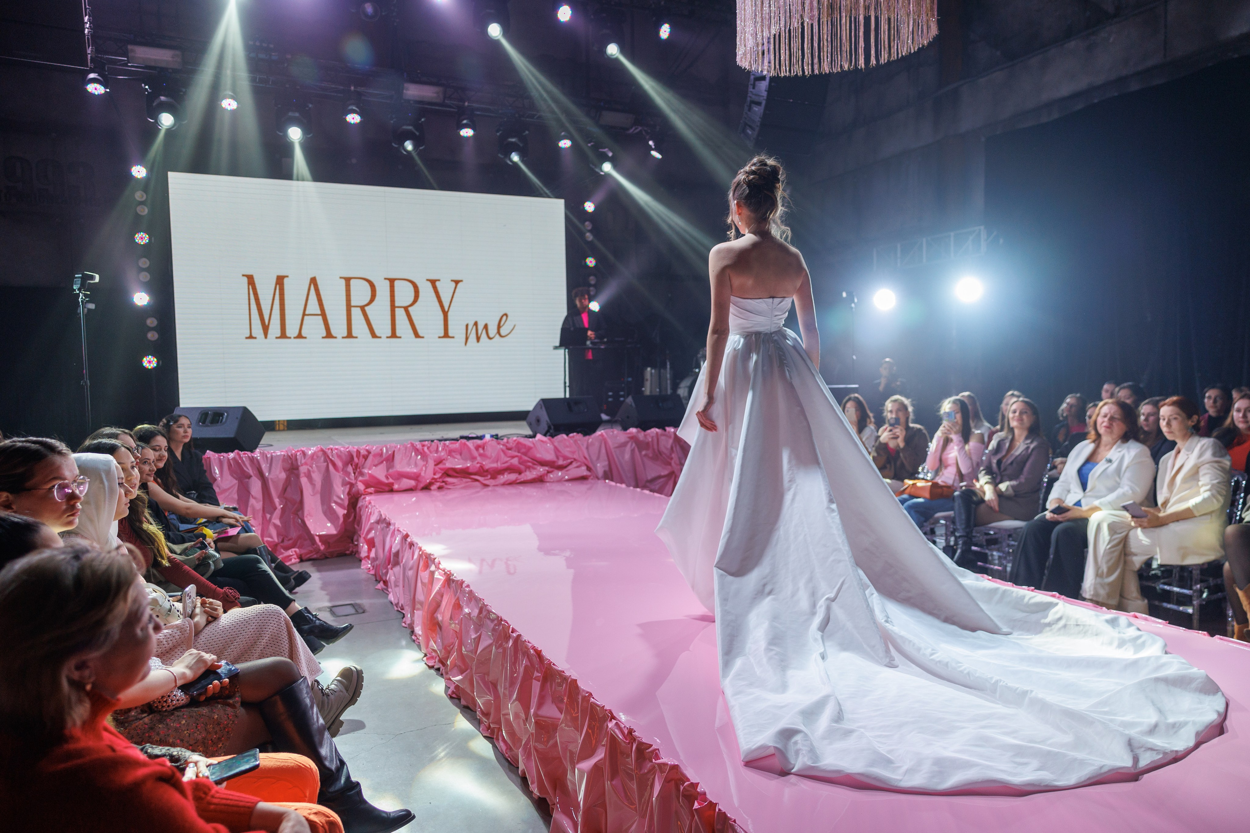 Показ Gabiano & Marry me. Свадебный и семейный фотограф Казань