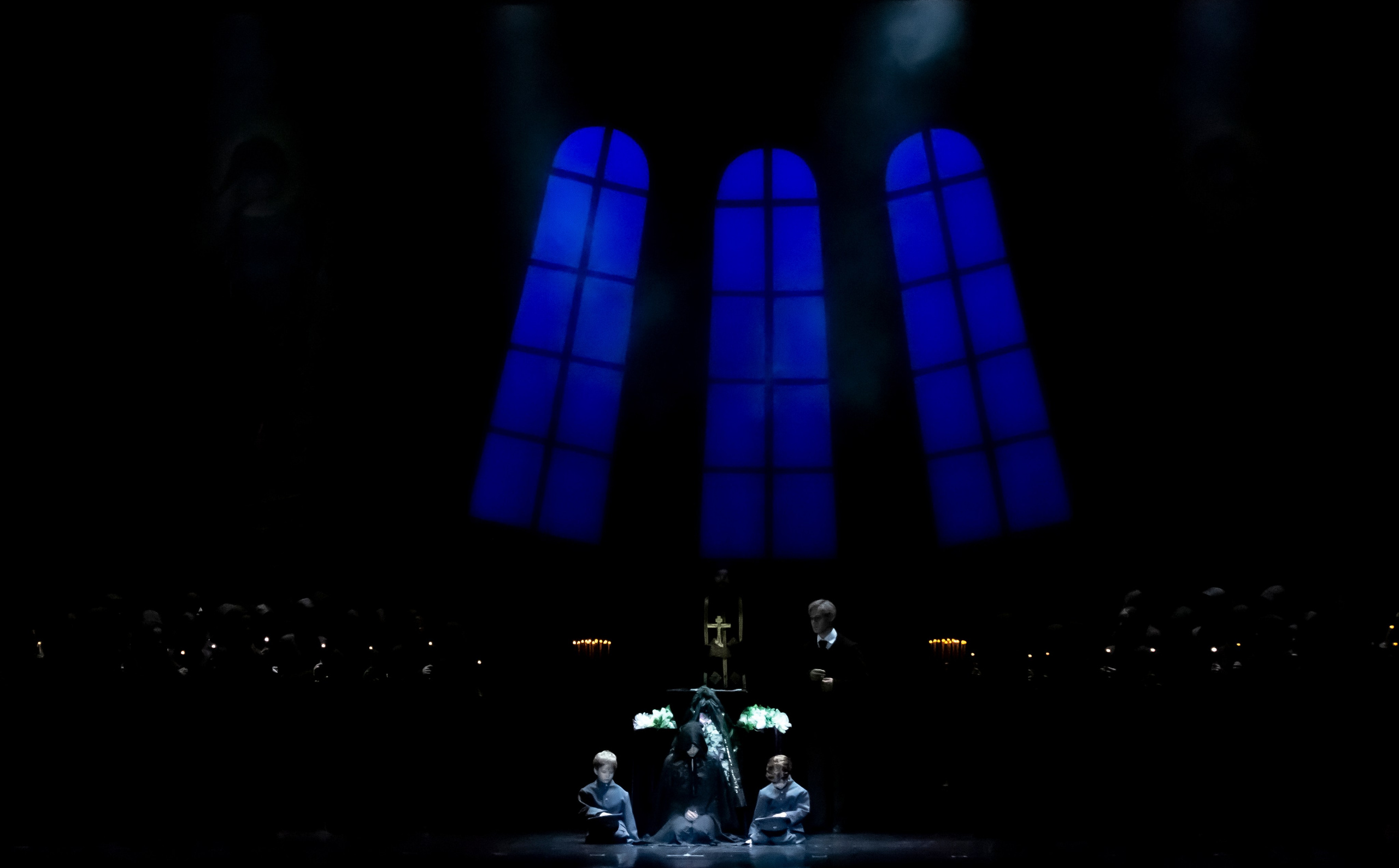 Анюта — спектакль — премьера на сцене Зимнего театра Марийского театра оперы и балета. Фотограф в Сочи Юрий Шептаев