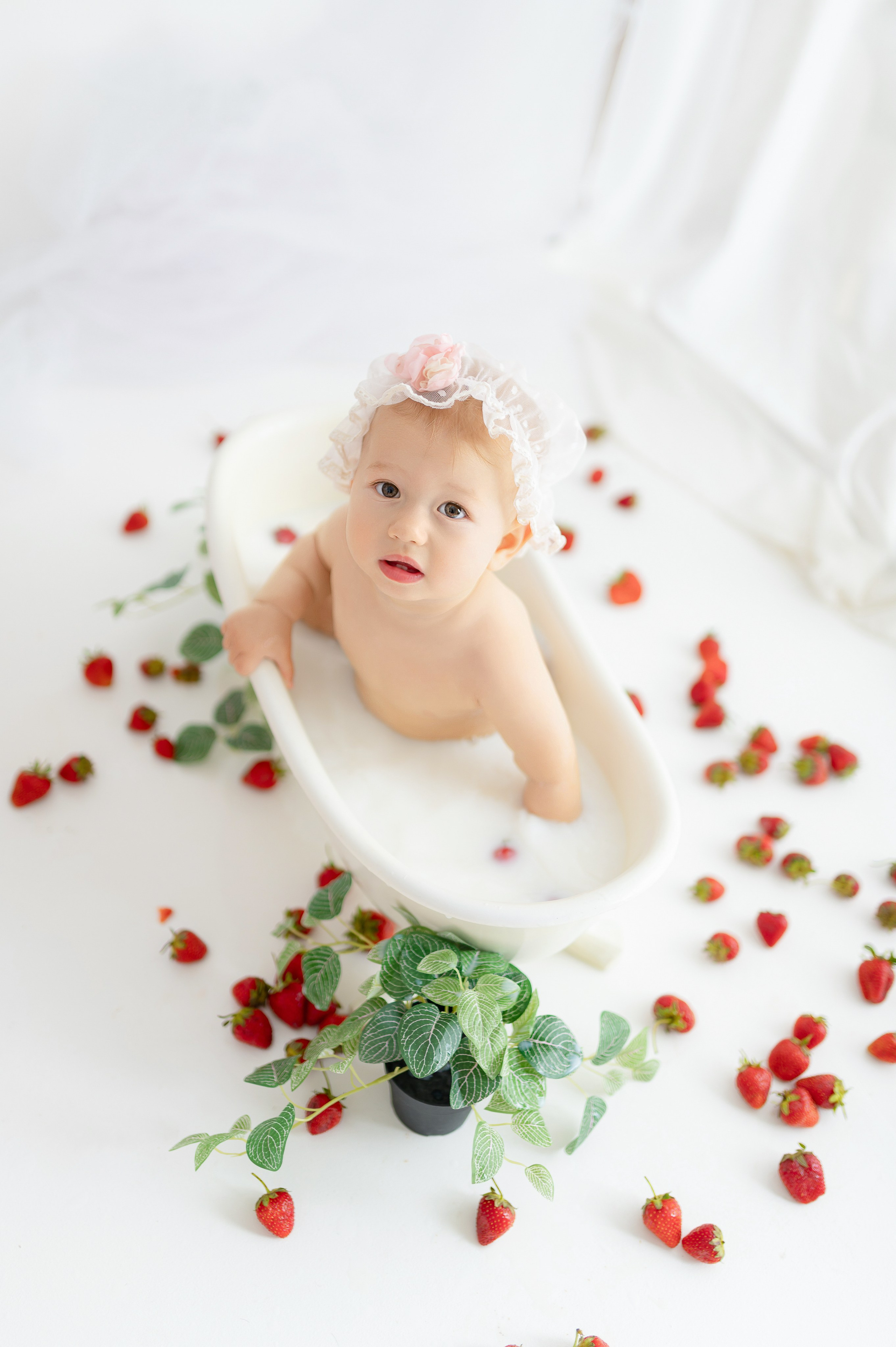 Молочная ванна. Детский фотограф в городе Жуковский Алиса Коробанова