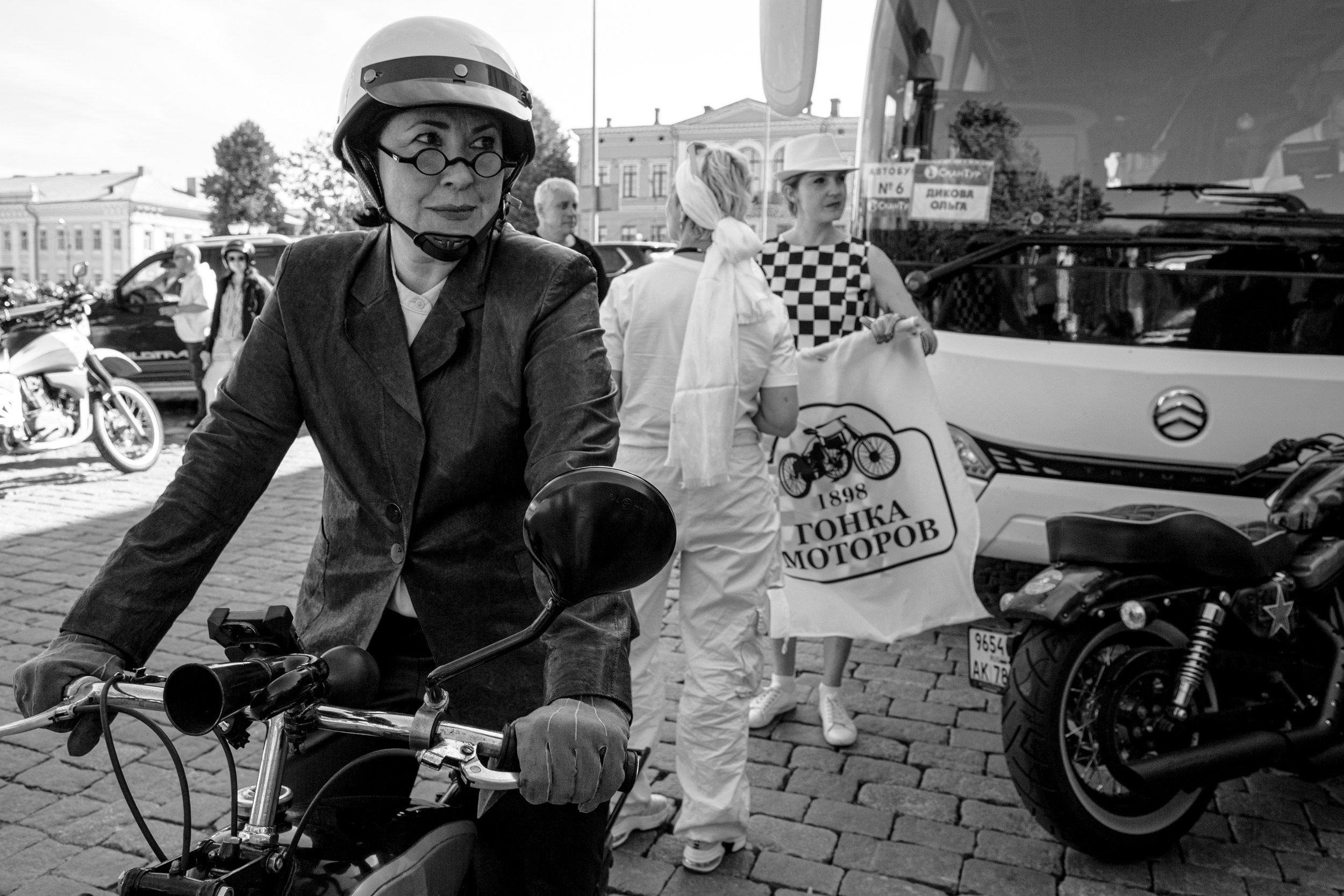 Метафорическая фотография Снято на мотофестивале Балтик-Ралли (Baltic Rally) в г. Выборг. Автор фотографии Корчагина Татьяна Романовна #phototerra_info