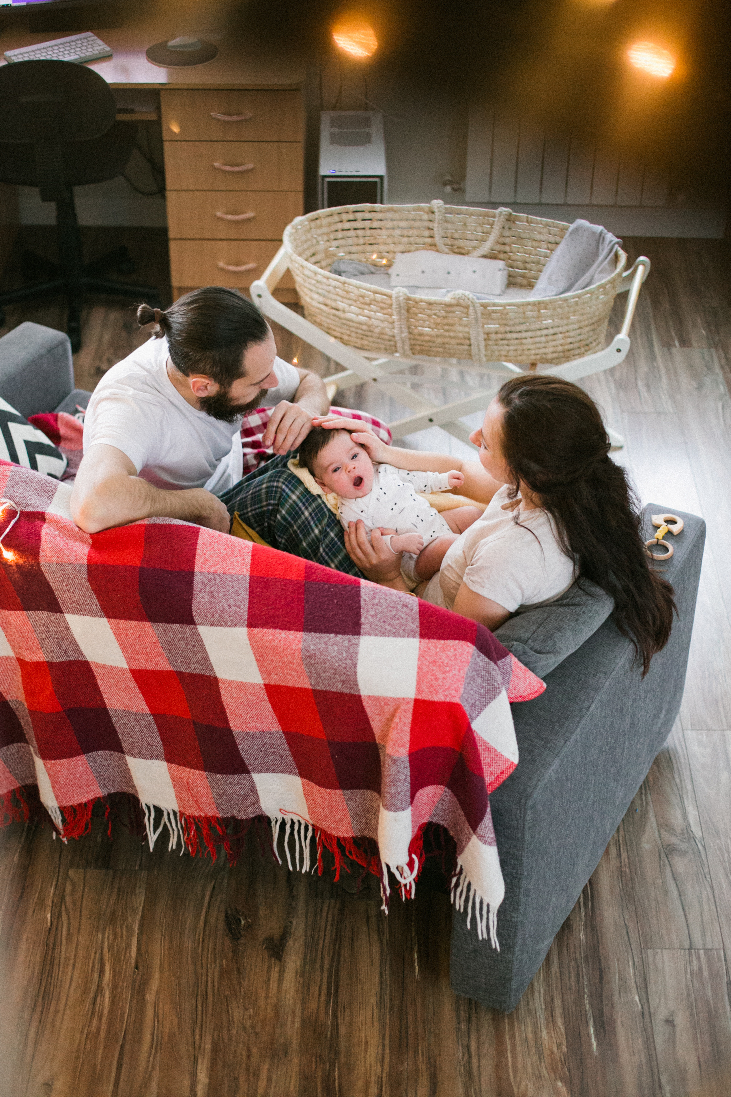 Антон, Тоня и Варя. Главная