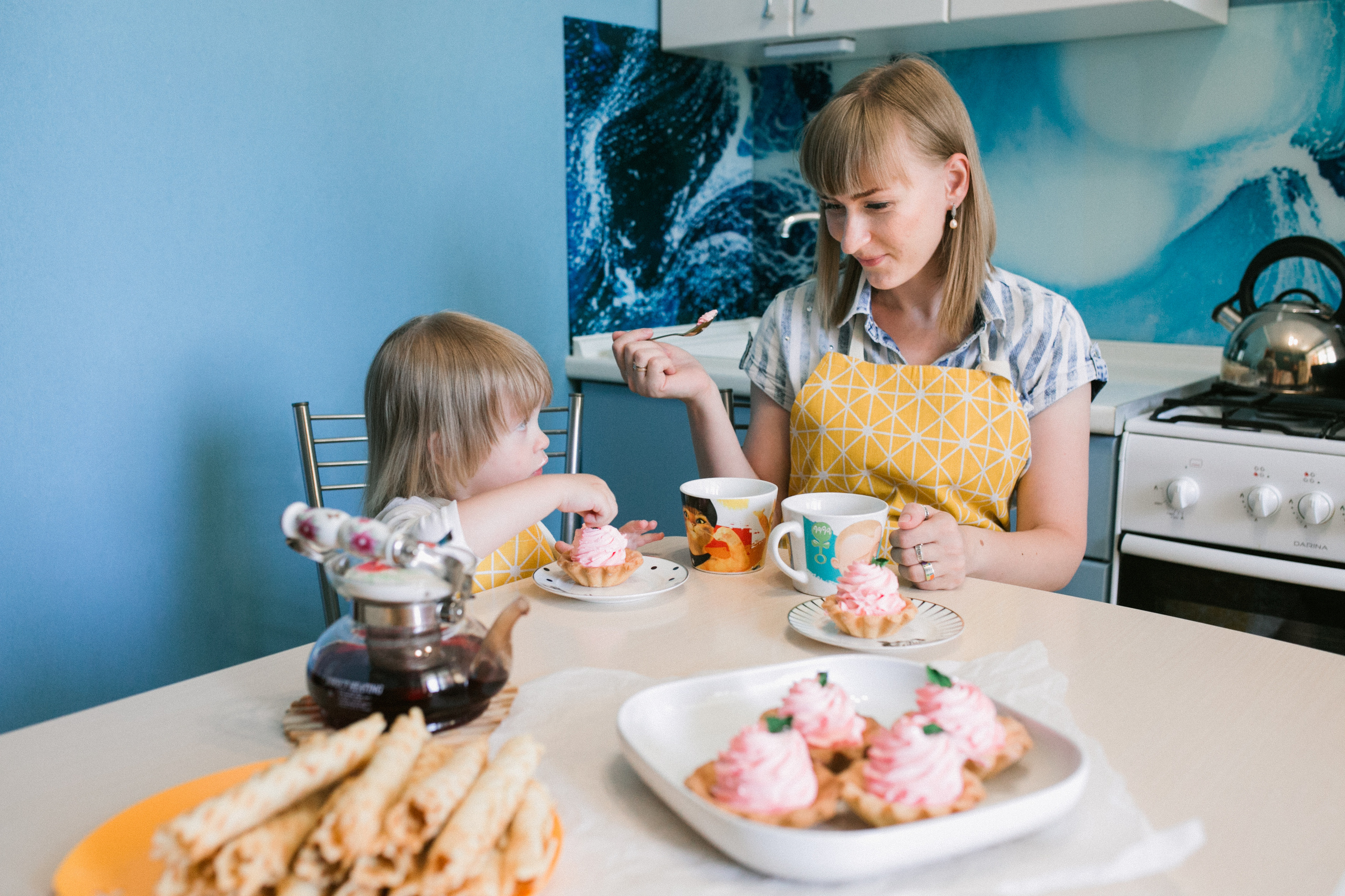 С мамой. Главная