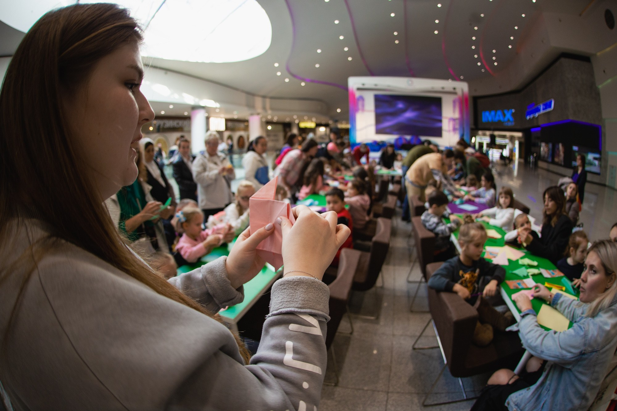 Сказка в ТЦ Океания. Репортажный и концертный фотограф в Москве Анастасия Осень