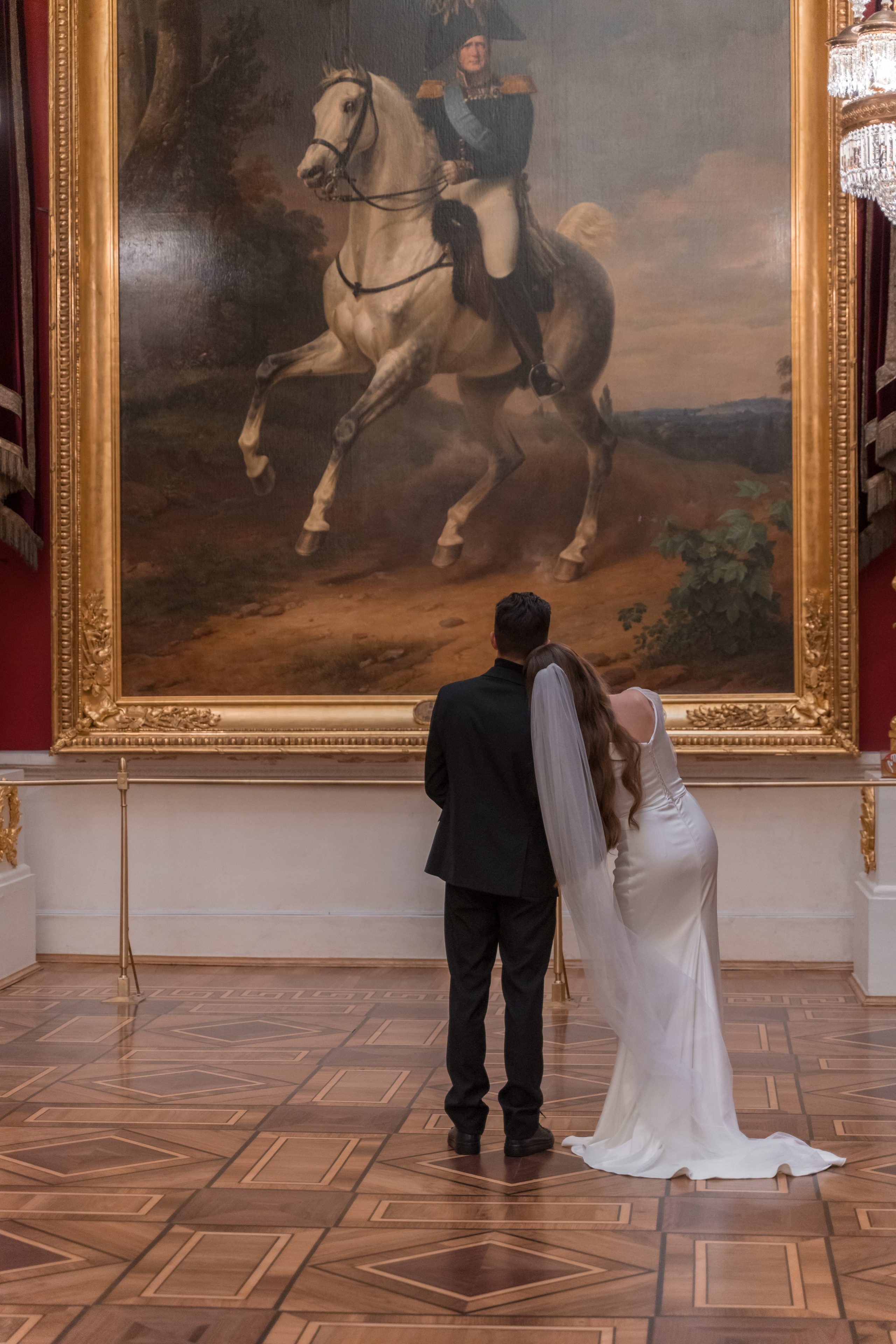 Фотосессия в Эрмитаже упрекрасно передаст Ваш стиль свадьбы!