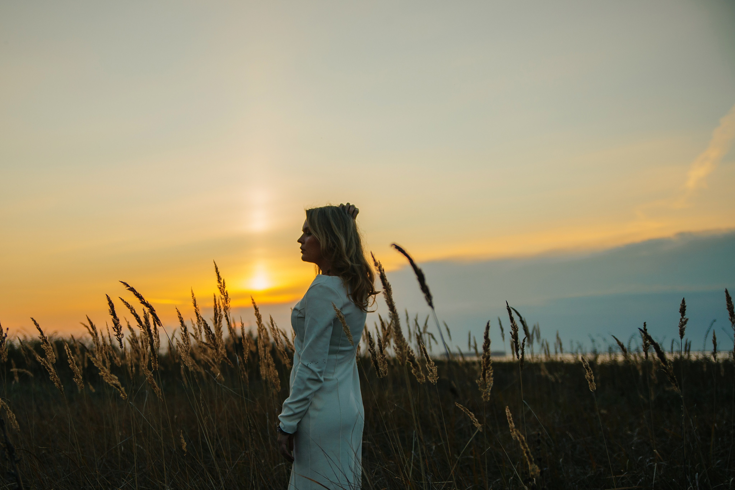 Настя, съемка на море и в поле. Выпускные альбомы Искитим, Бердск и Новосибирск Крюкова Елена