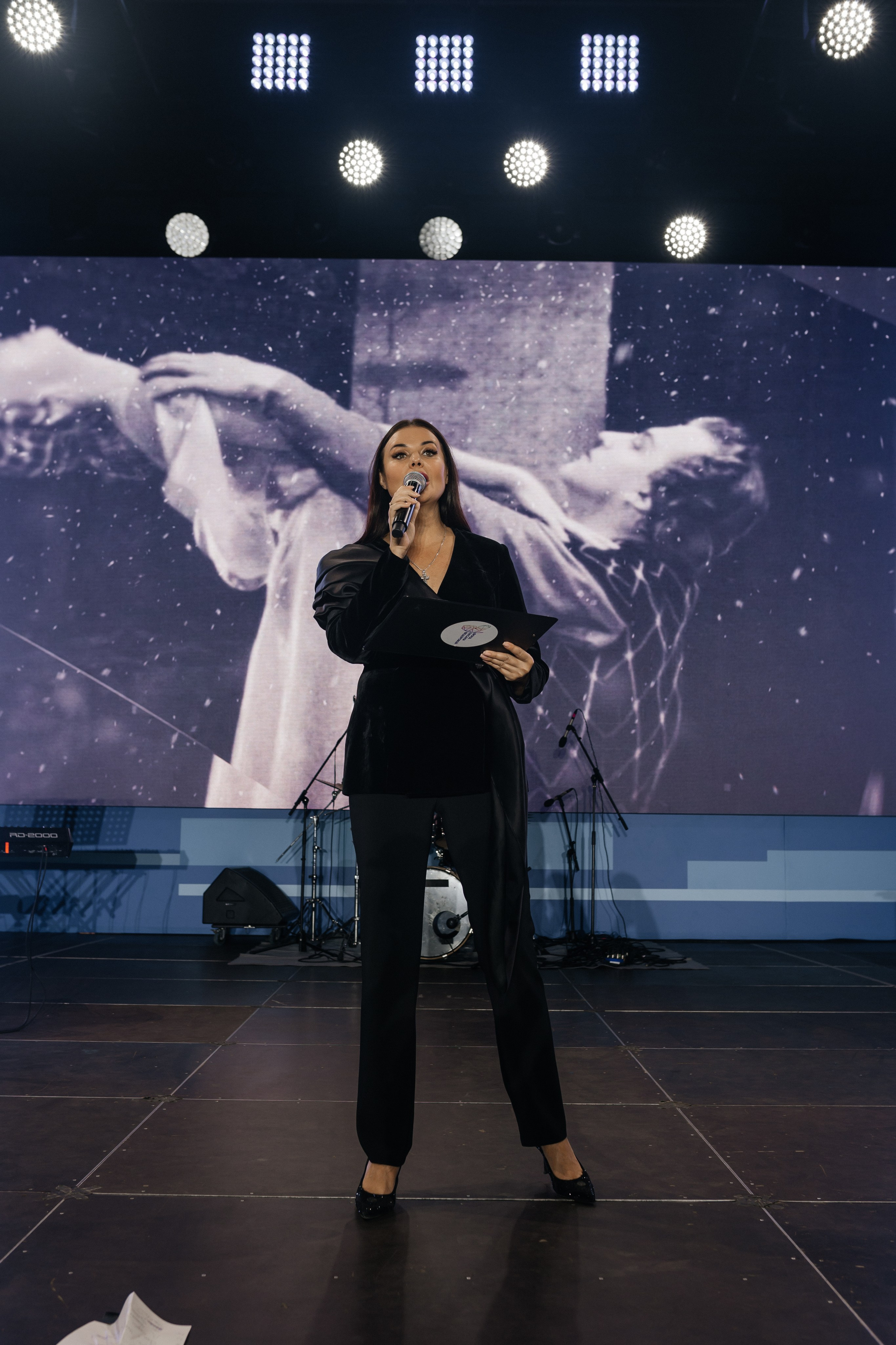 Московский урбанистический форум. Фонд Оксаны Фёдоровой. Ромео и Джульета. Фотограф Наталия Федосова, г. Москва. TG и Instagram @nataliya_raw