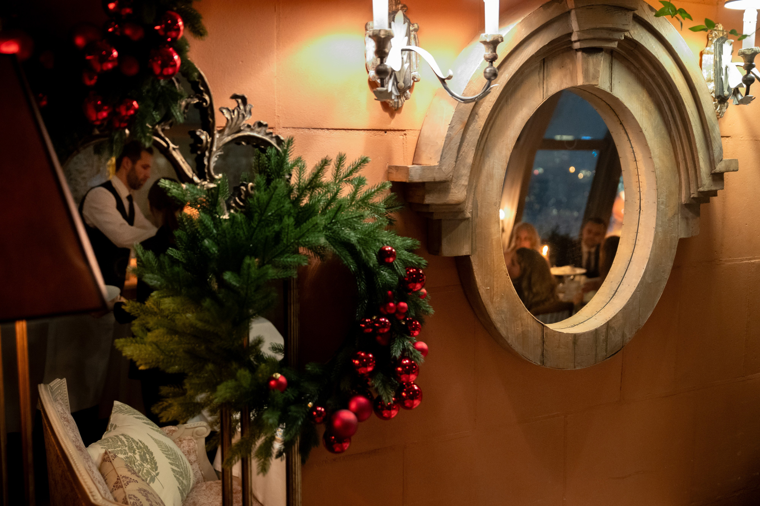 Свадебная фотосессия в Radisson Collection Hotel мск. Свадебный и портретный фотограф в Москве Жердев Даниил