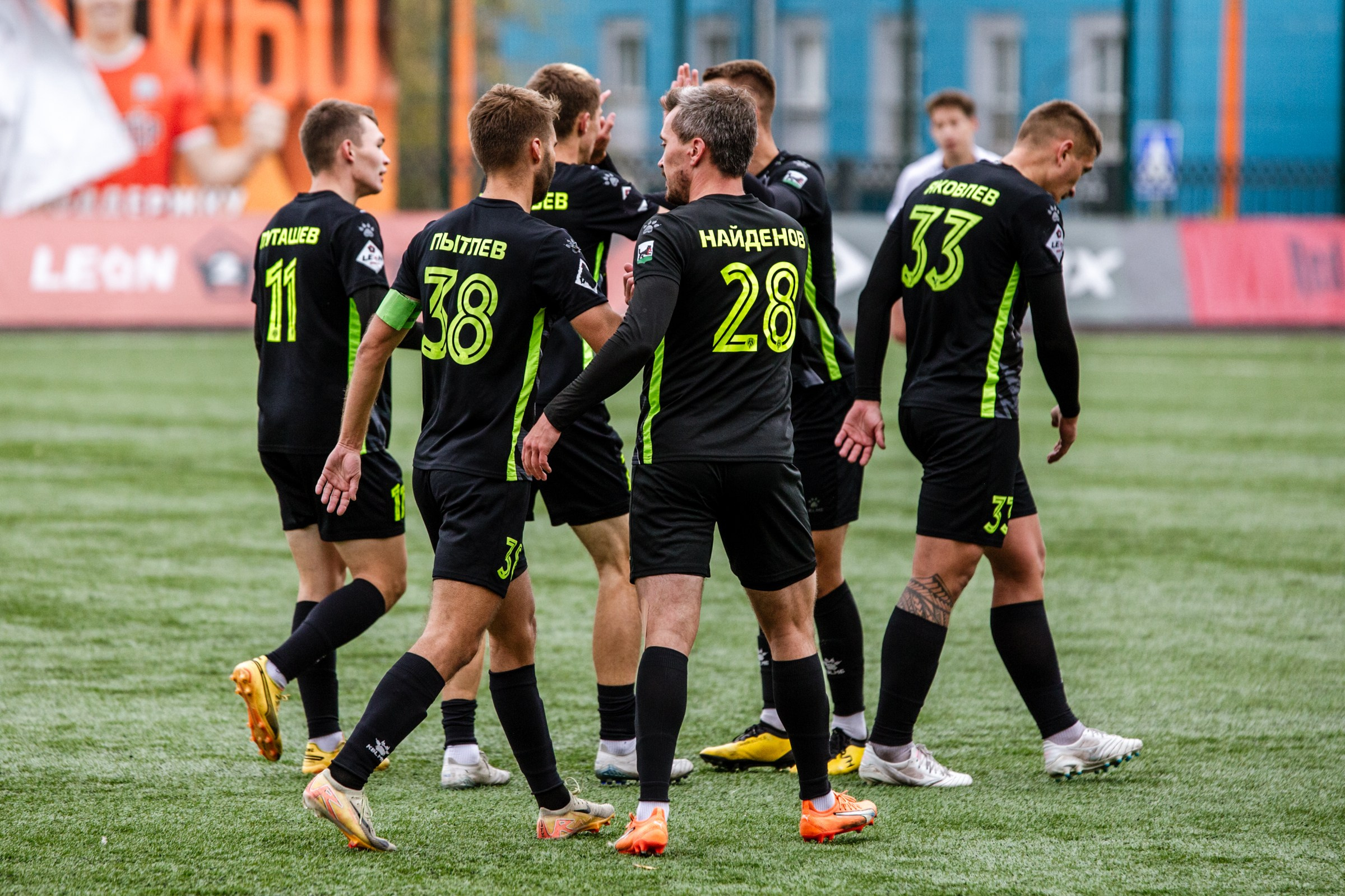 Первенство России по футболу LEON-Вторая лига Б | ФК Иркутск — Космос (Долгопрудный) | 14.09.25. Фотограф в Иркутске Евгения Айвазова