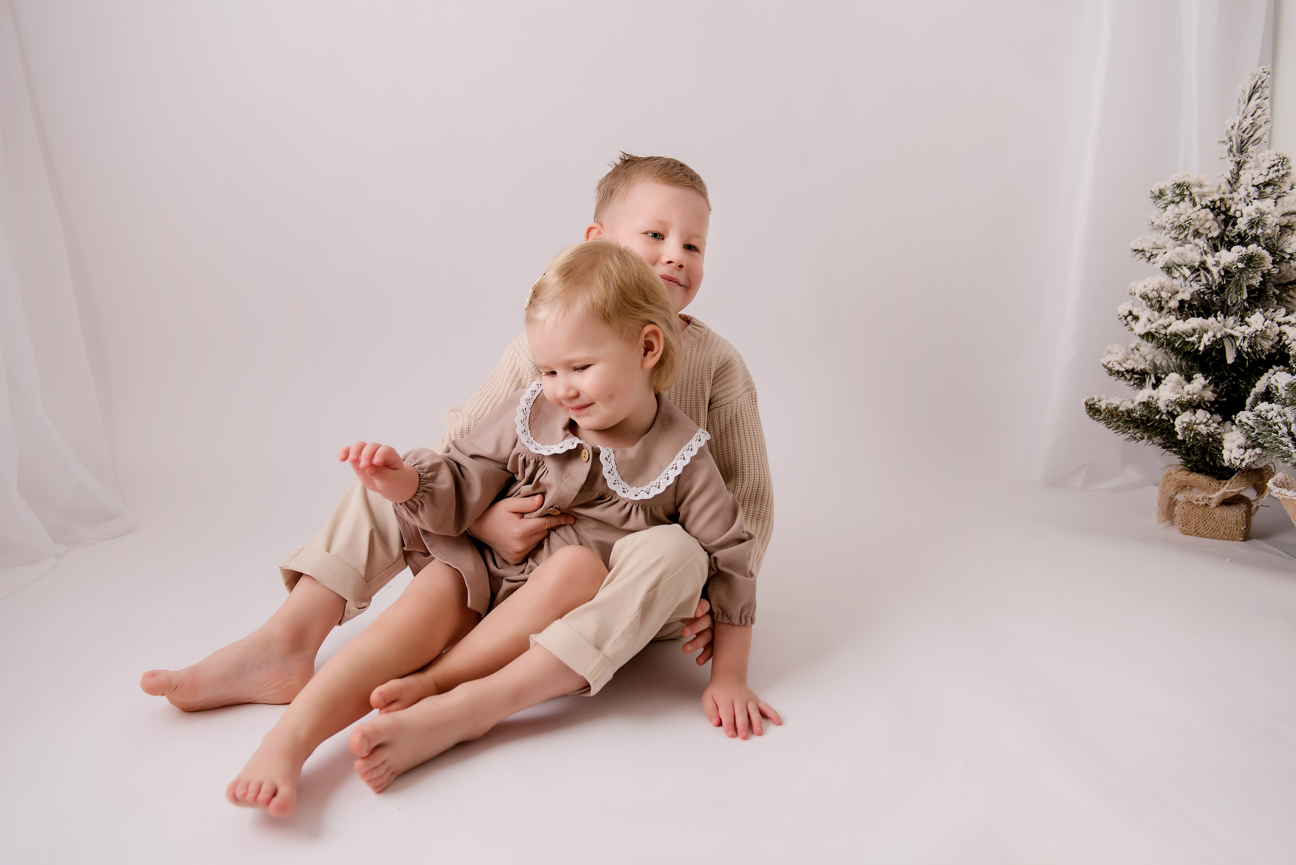 Гоша и Ариша. Детский фотограф в Долгопрудном и Москве