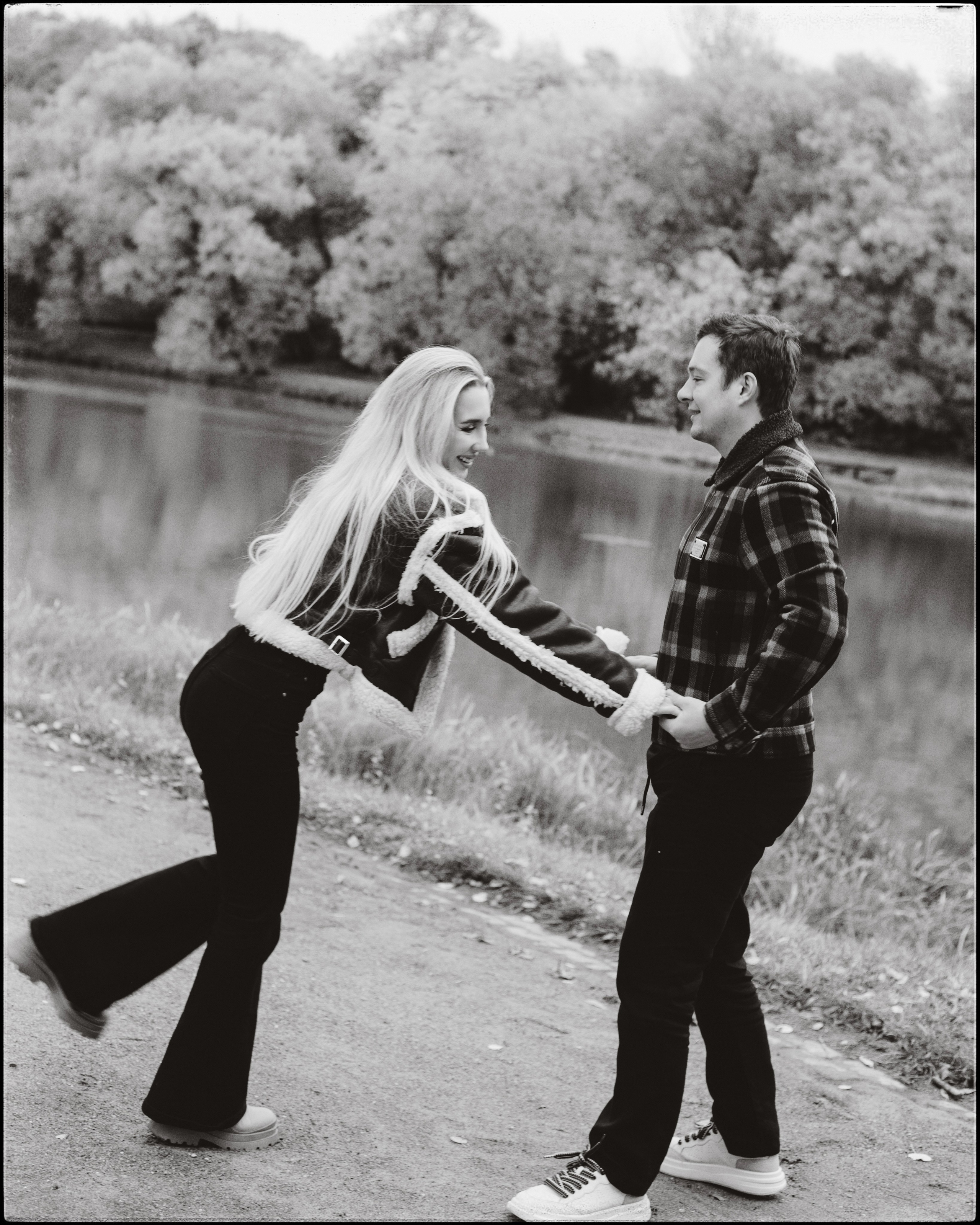 Лавстори в парке. Женский и лавстори фотограф в Москве Елена Аксютко