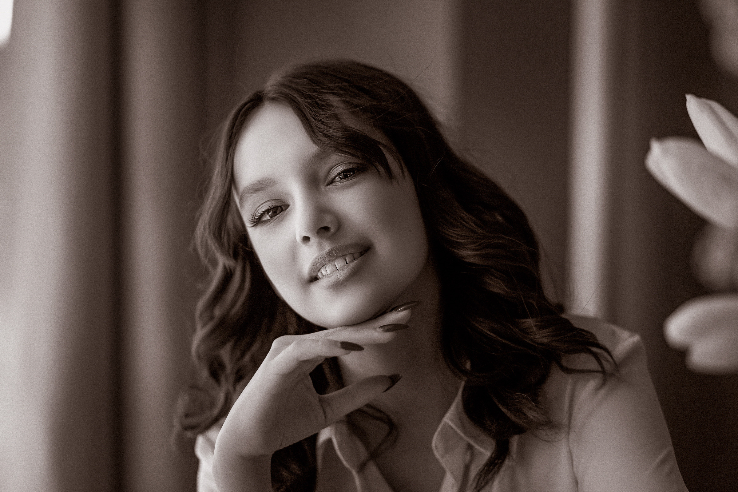 Черно-белый портрет красивой девушки СПб