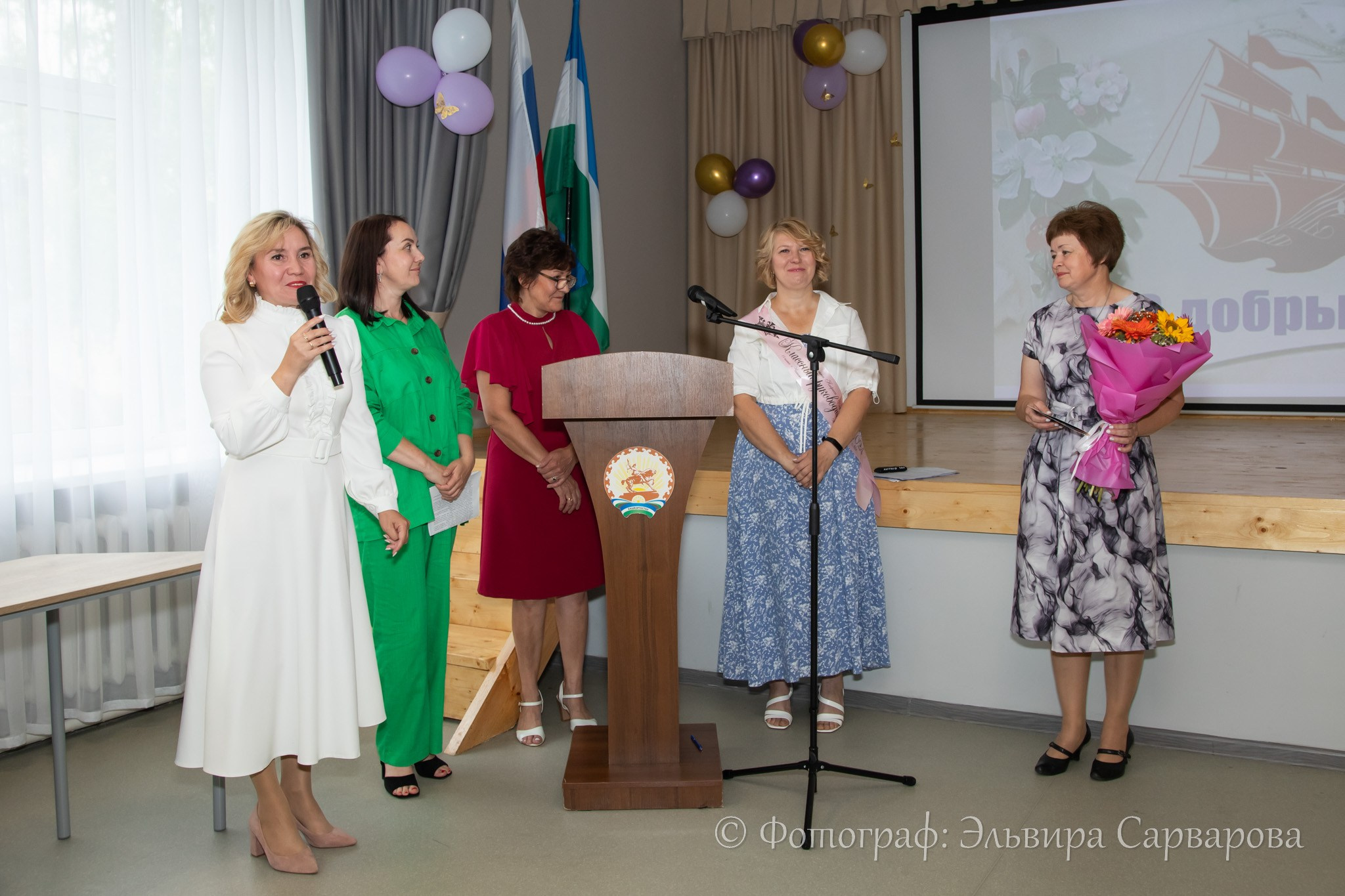 Вручение аттестатов 11 класс. Репортажный Фотограф