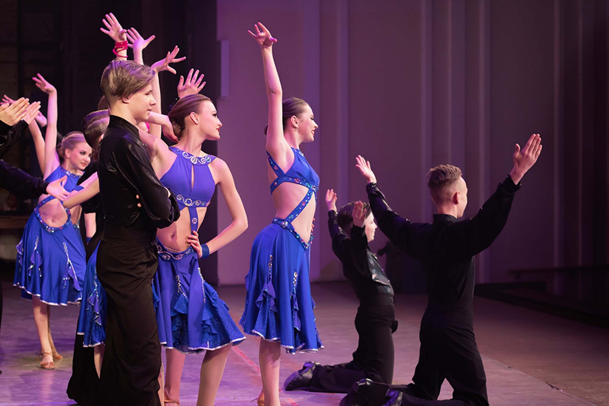 Выступление Анжелы и Руслана. Репортажный Фотограф